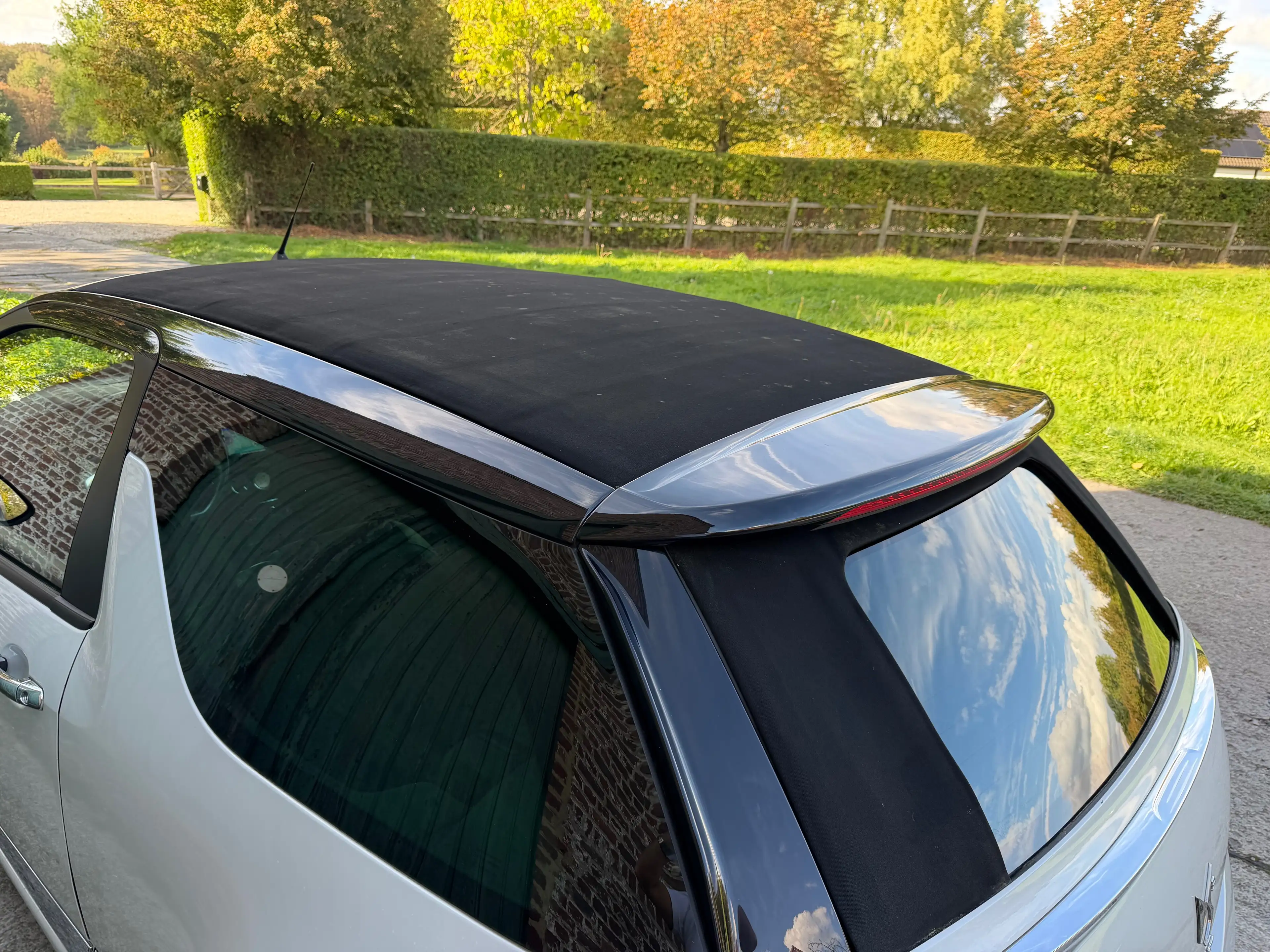 Citroen DS3 Cabrio 1.6 e-HDi So Chic *GPS || AIRCO || CRUISE* — photo 8