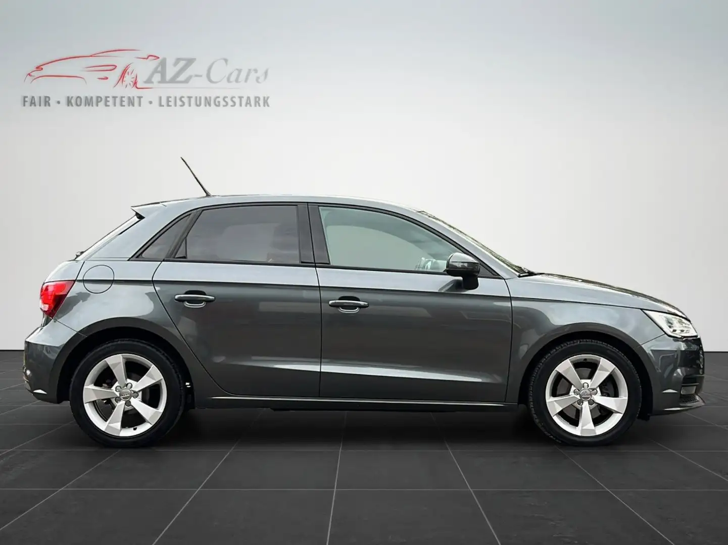 Audi A1 Sportback Sport *1.HAND*S-HEFT*BI-XENON*BOSE* Grau - 1