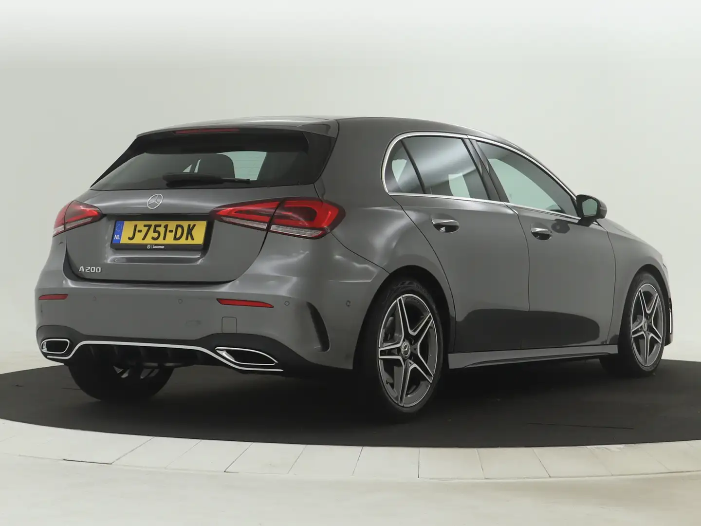 Mercedes-Benz A 200 Premium AMG AMG Styling Gris - 2