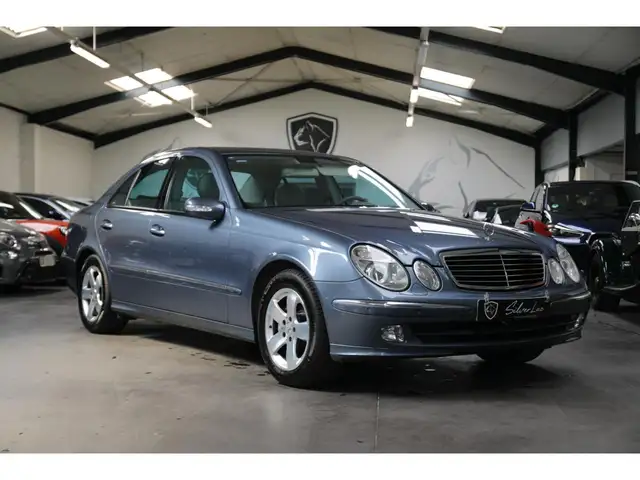 Mercedes-Benz E 320 320 3.2 V6 225 AVANTGARDE / 1ERE MAIN / HISTORIQUE DISPONIBLE