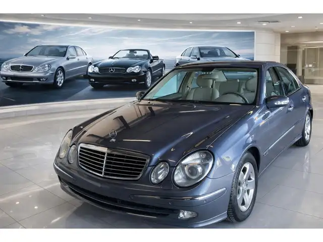 Mercedes-Benz E 320 320 3.2 V6 225 AVANTGARDE / 1ERE MAIN / HISTORIQUE DISPONIBLE