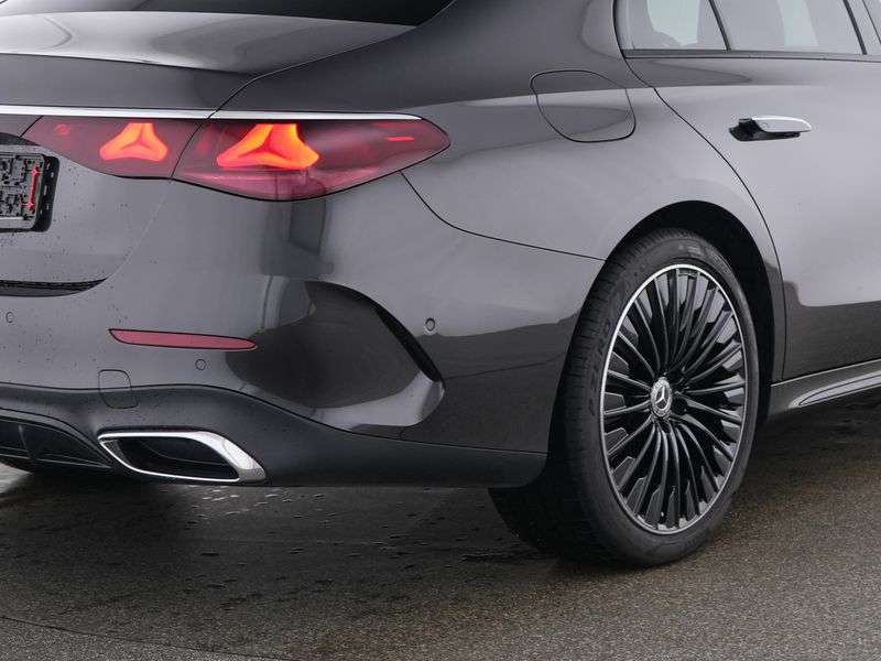 Mercedes-Benz E 200