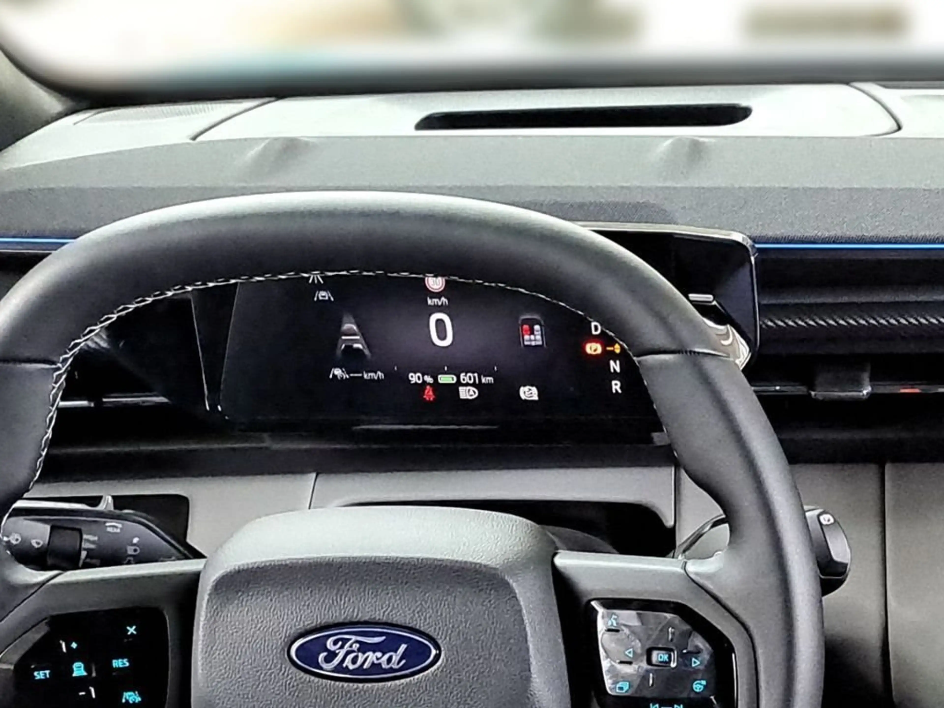 Ford Explorer Extended RangeRWD77kWhPremium AHK+Pano — photo 14