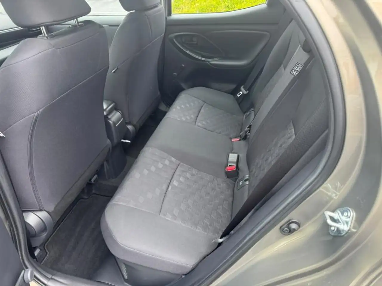 Toyota Yaris 1.5 TNGA HEV CVT Dynamic, миниатюра 6