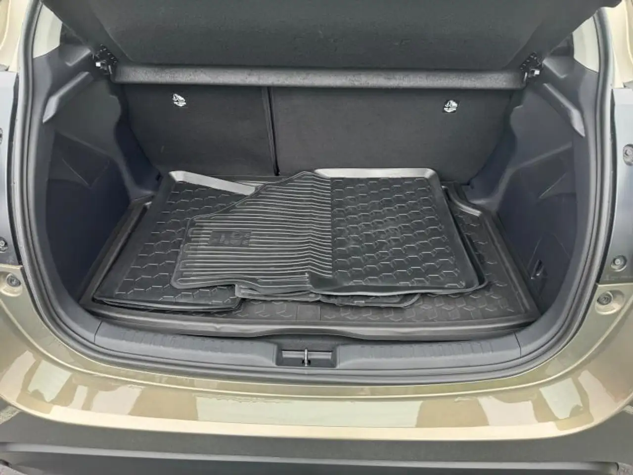 Toyota Yaris 1.5 TNGA HEV CVT Dynamic, миниатюра 7