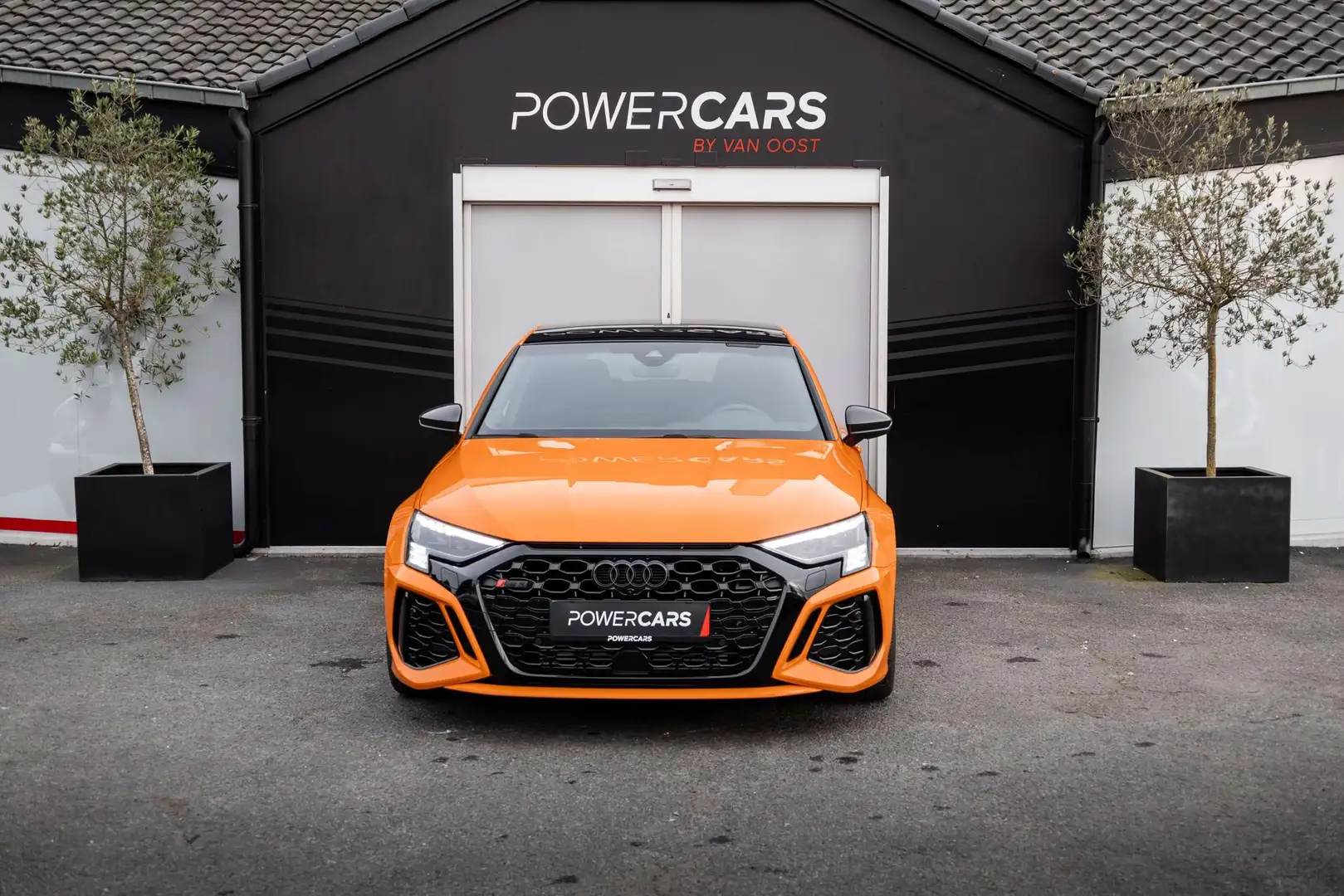 Audi RS3 Sportback  Audi Exclusive  RS Dynamic Plus Orange - 2