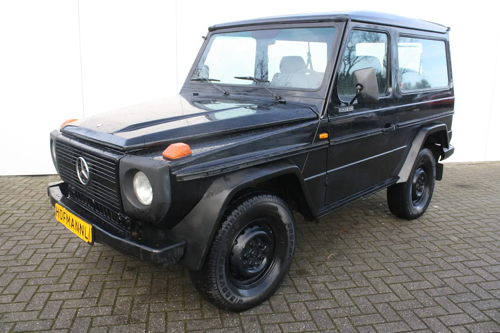 Mercedes-Benz G 300 GD Negru - 1