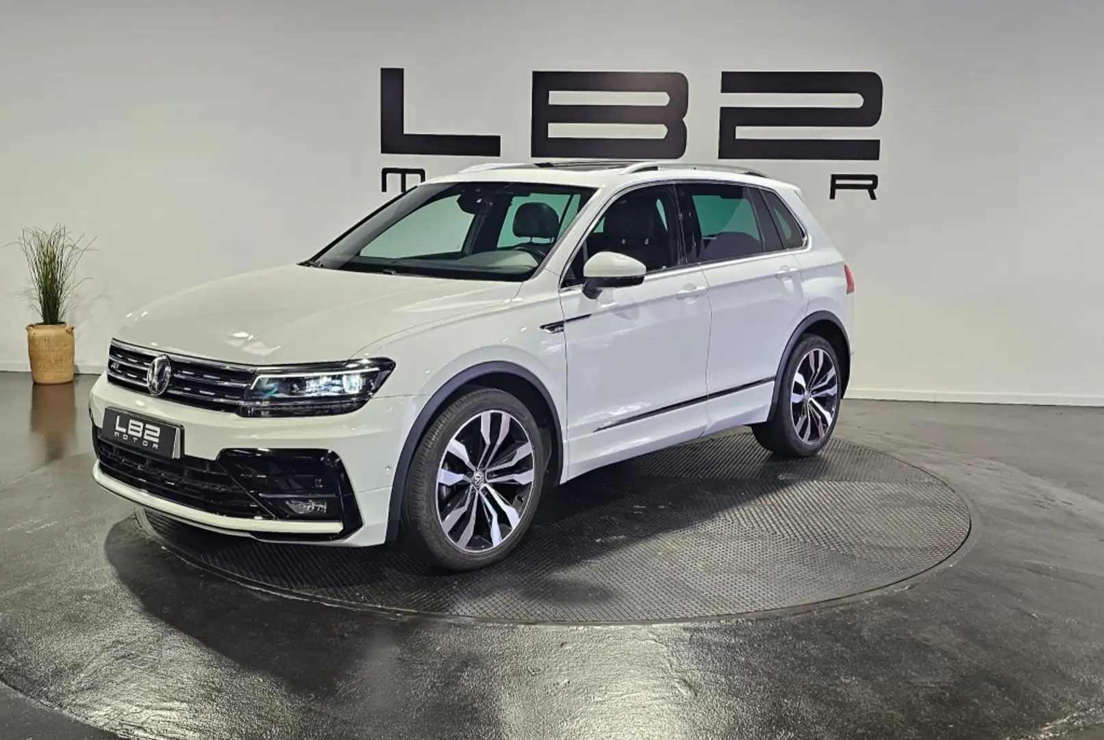 Volkswagen Tiguan 2.0TDI Sport 4Motion DSG 176kW (9.75) Blanco - 1