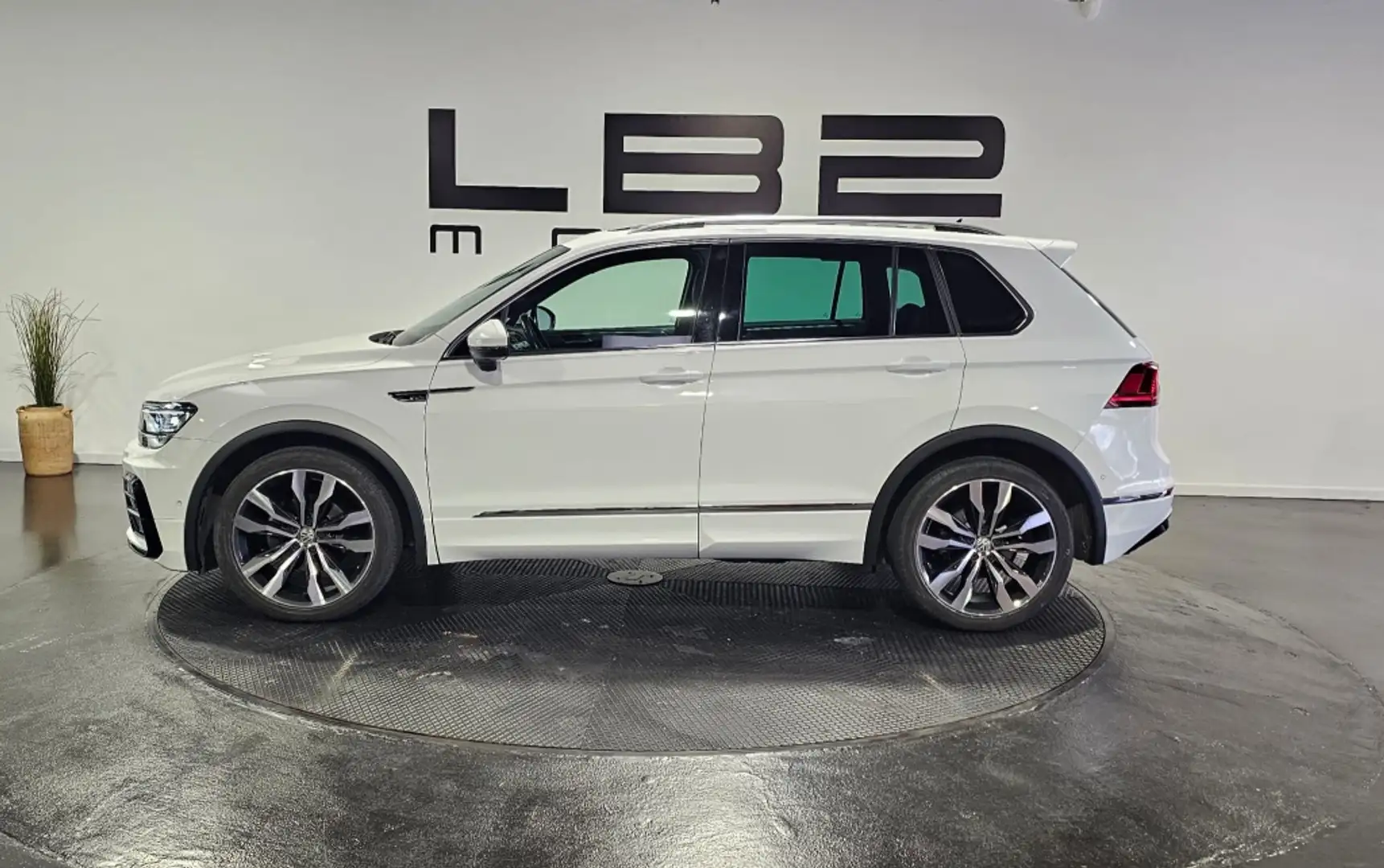 Volkswagen Tiguan 2.0TDI Sport 4Motion DSG 176kW (9.75) Blanco - 2