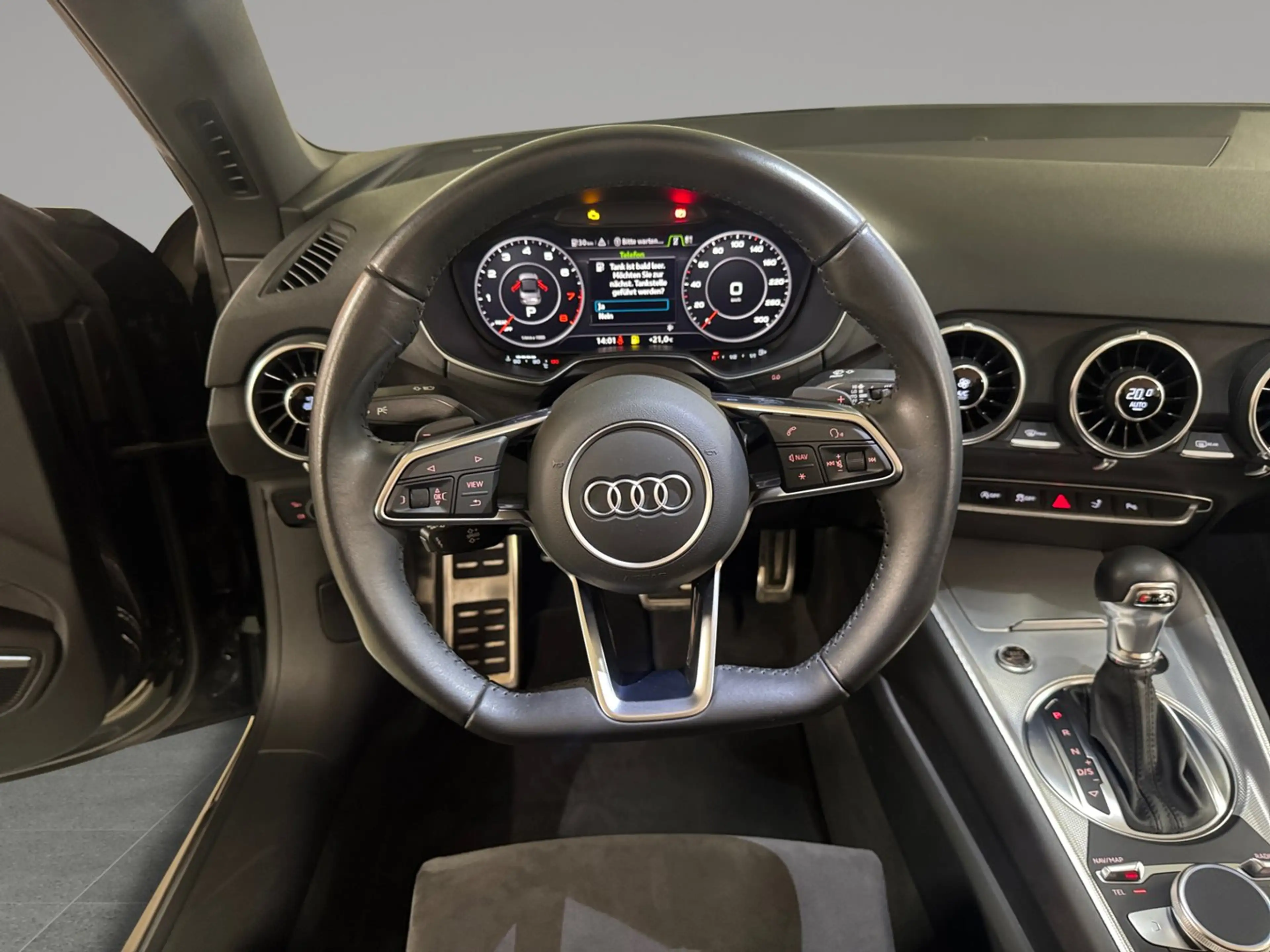 Audi TT 1.8 TFSI — photo 12