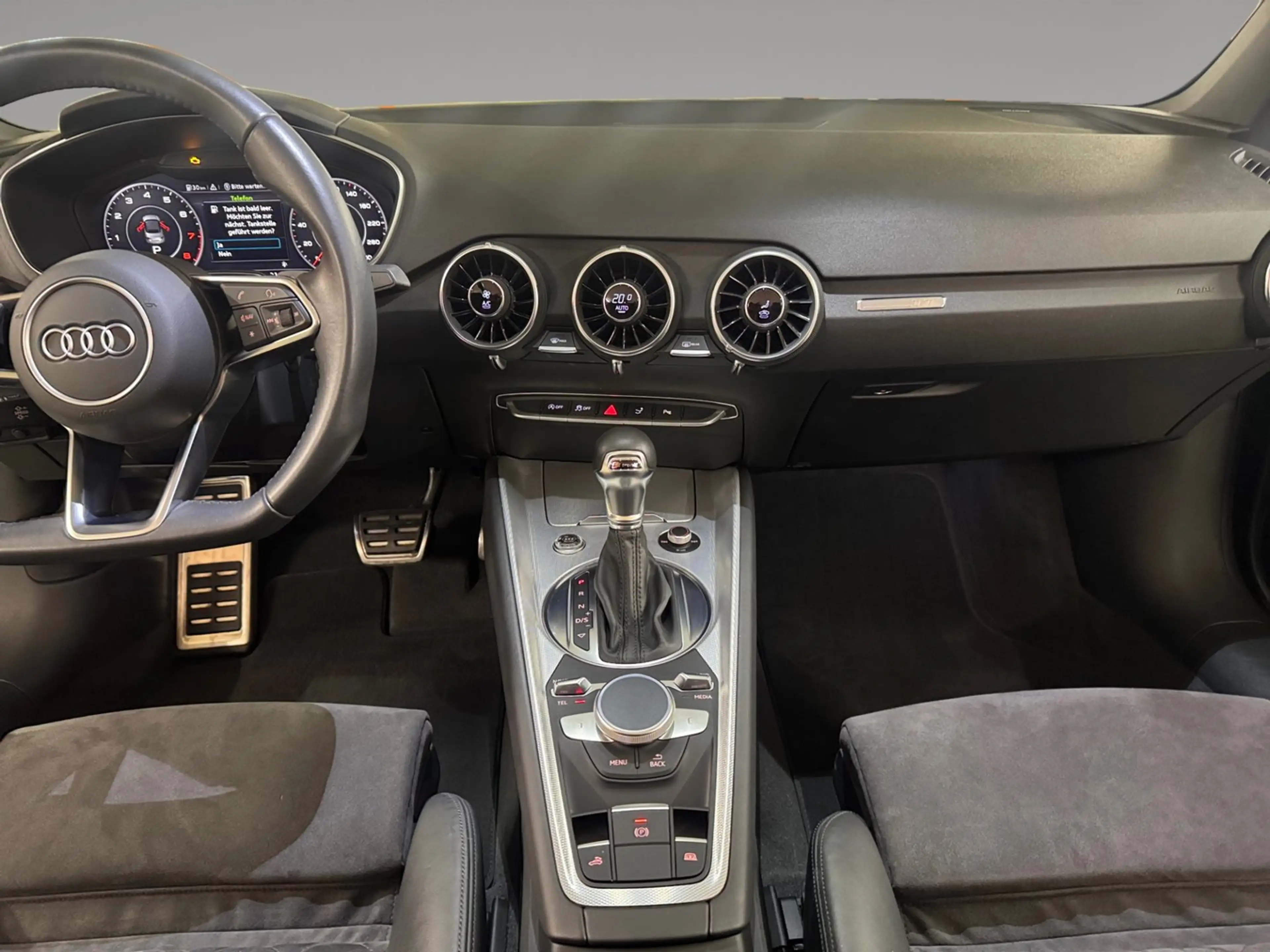 Audi TT 1.8 TFSI — photo 11