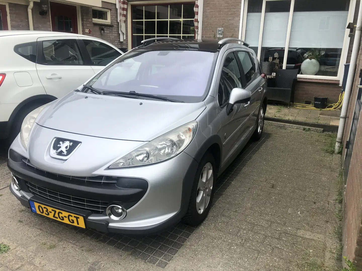 Peugeot 207 1.6 HDiF XS Šedá - 1