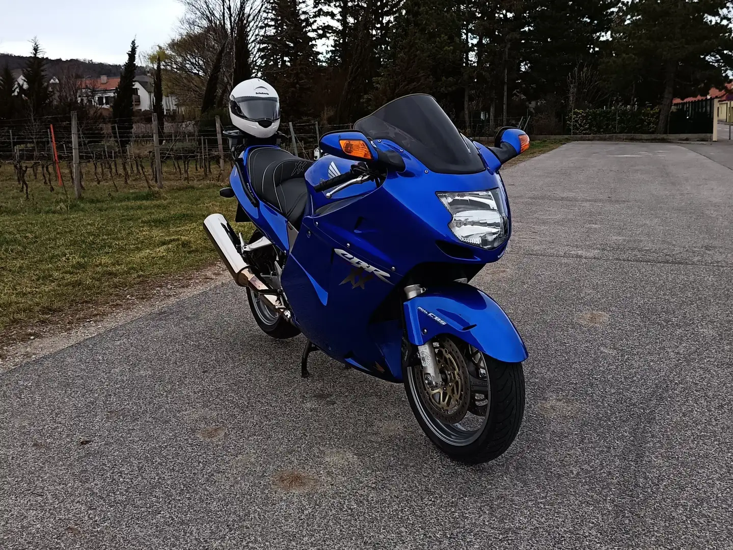 Honda CBR 1100 CBR1100XX Superblackbird Blau - 2