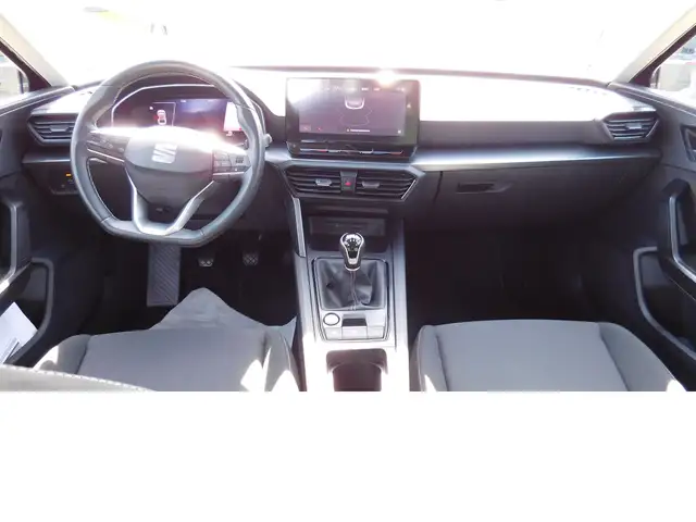 Seat Leon view 8