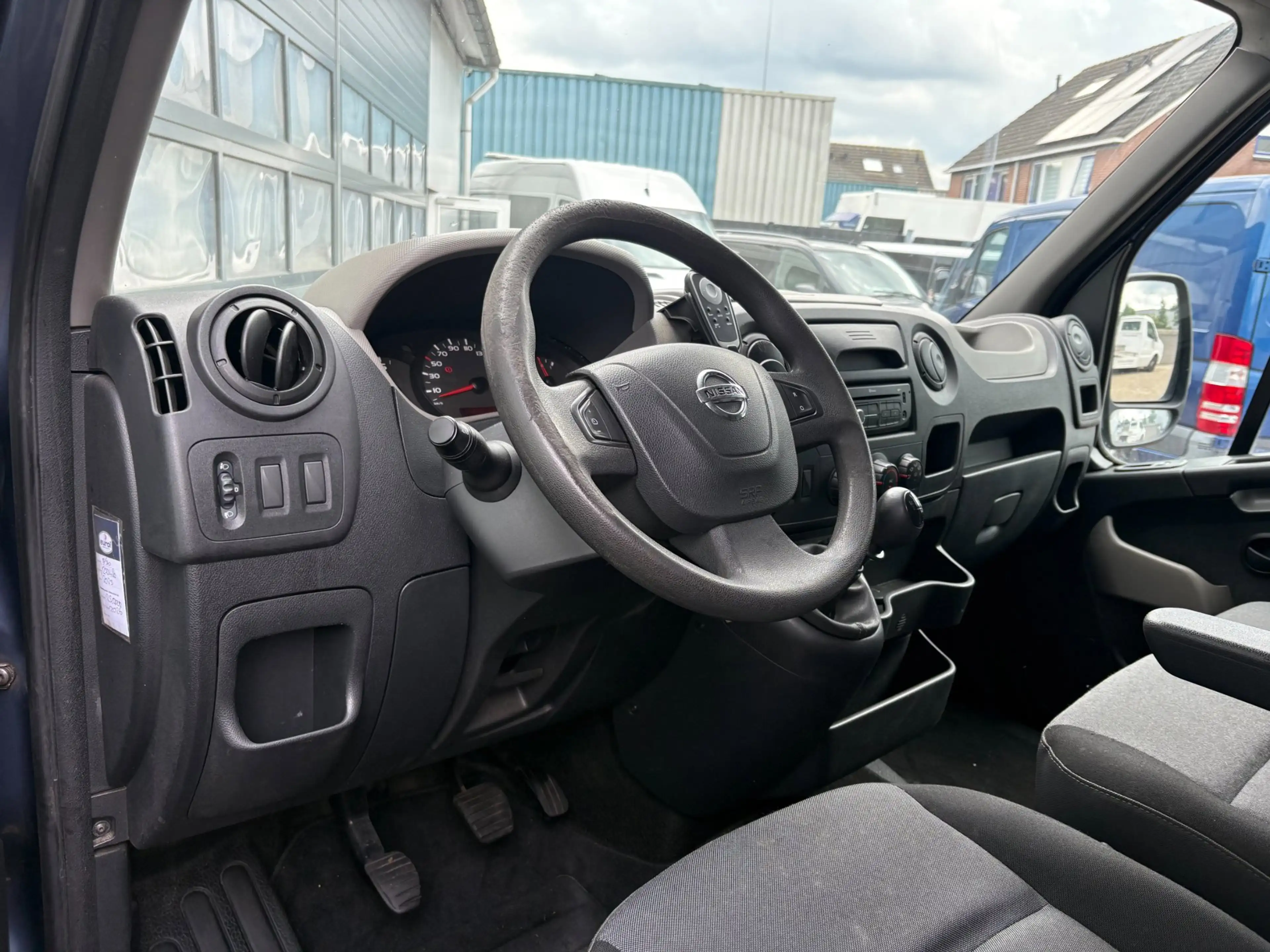 Nissan NV400 2.3dCi 101pk L1H1 Navi Airco Cruise 3-pers. — photo 2