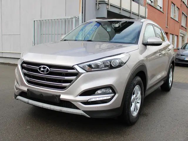 Hyundai TUCSON 1.7 CRDi 2WD+GPS+CAMERA+SIEGES CHAUFFANTS
