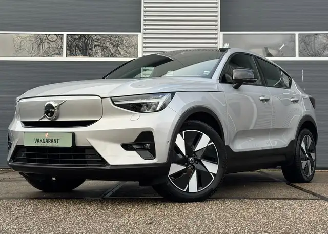 Volvo EC40 Twin Motor Ultra 82 kWh |408 pk |Pano |H/K |360° |