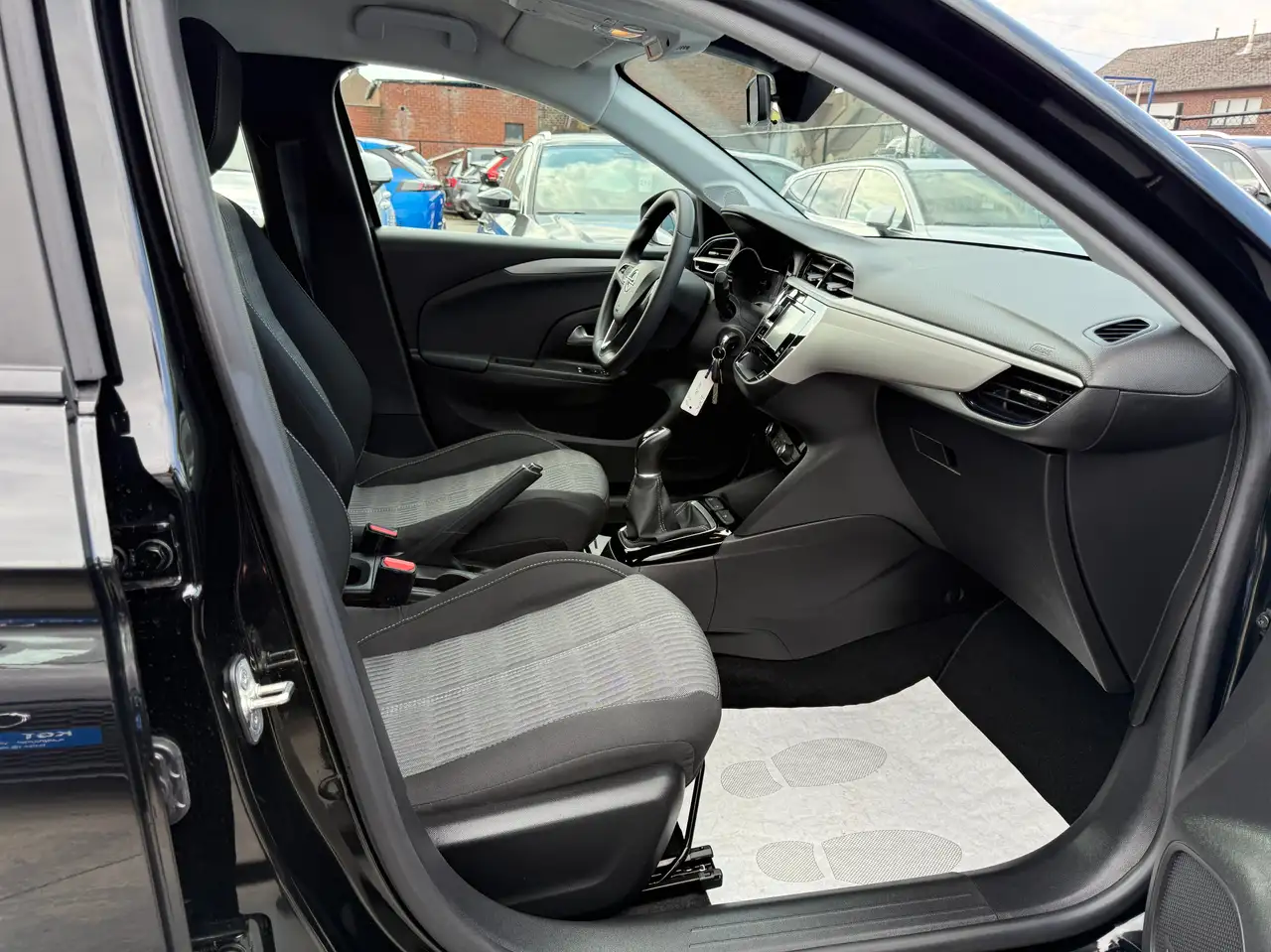 Opel Corsa 1.2i 75PK BLUETOOTH PARKEERSENSOREN DAB AIRCO 22