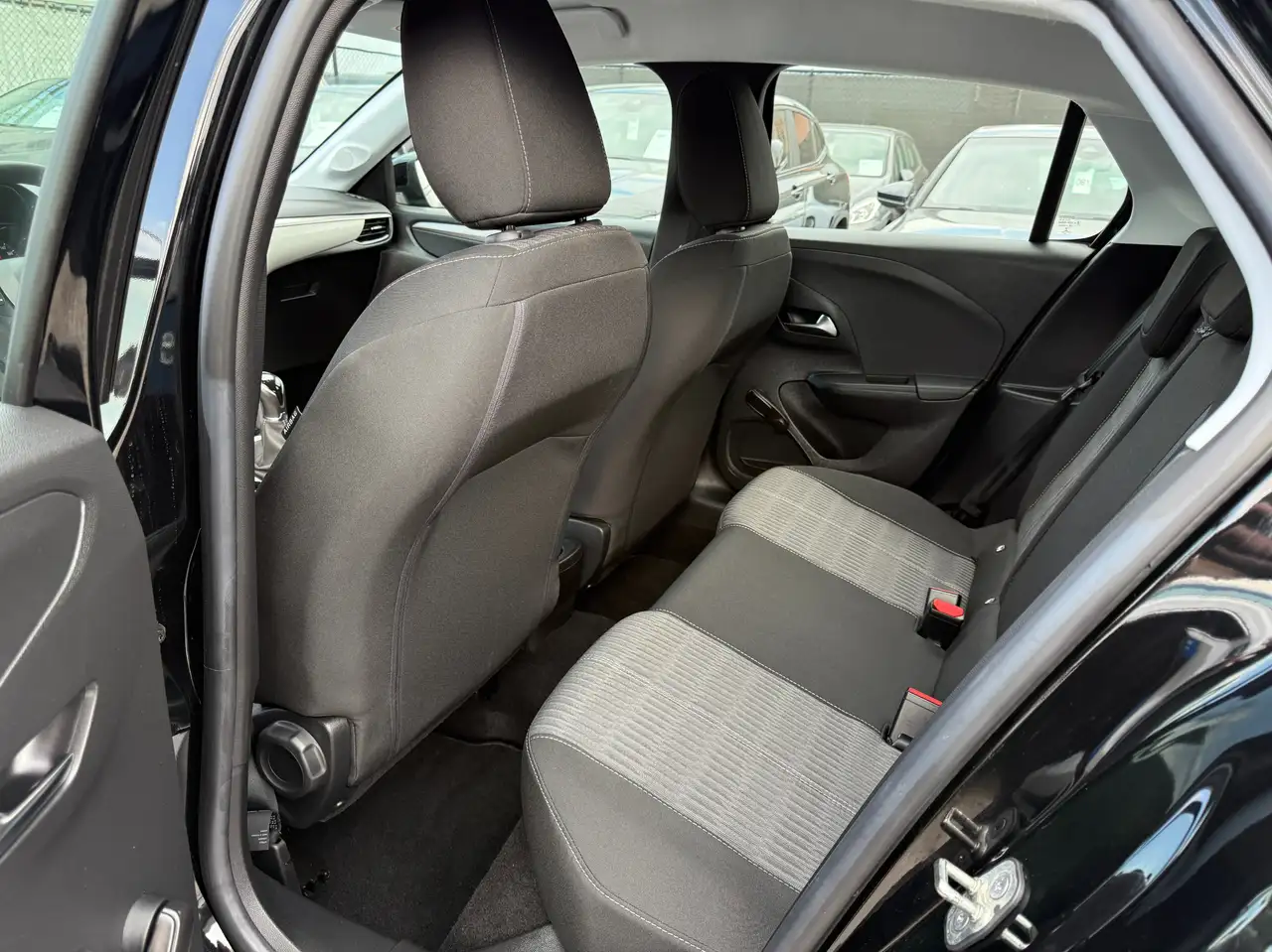 Opel Corsa 1.2i 75PK BLUETOOTH PARKEERSENSOREN DAB AIRCO 13