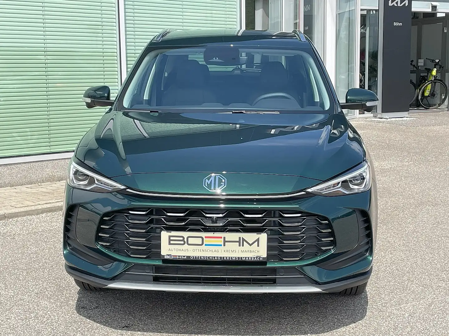 MG ZS 1.5 Hybrid+ Luxury Grün - 2
