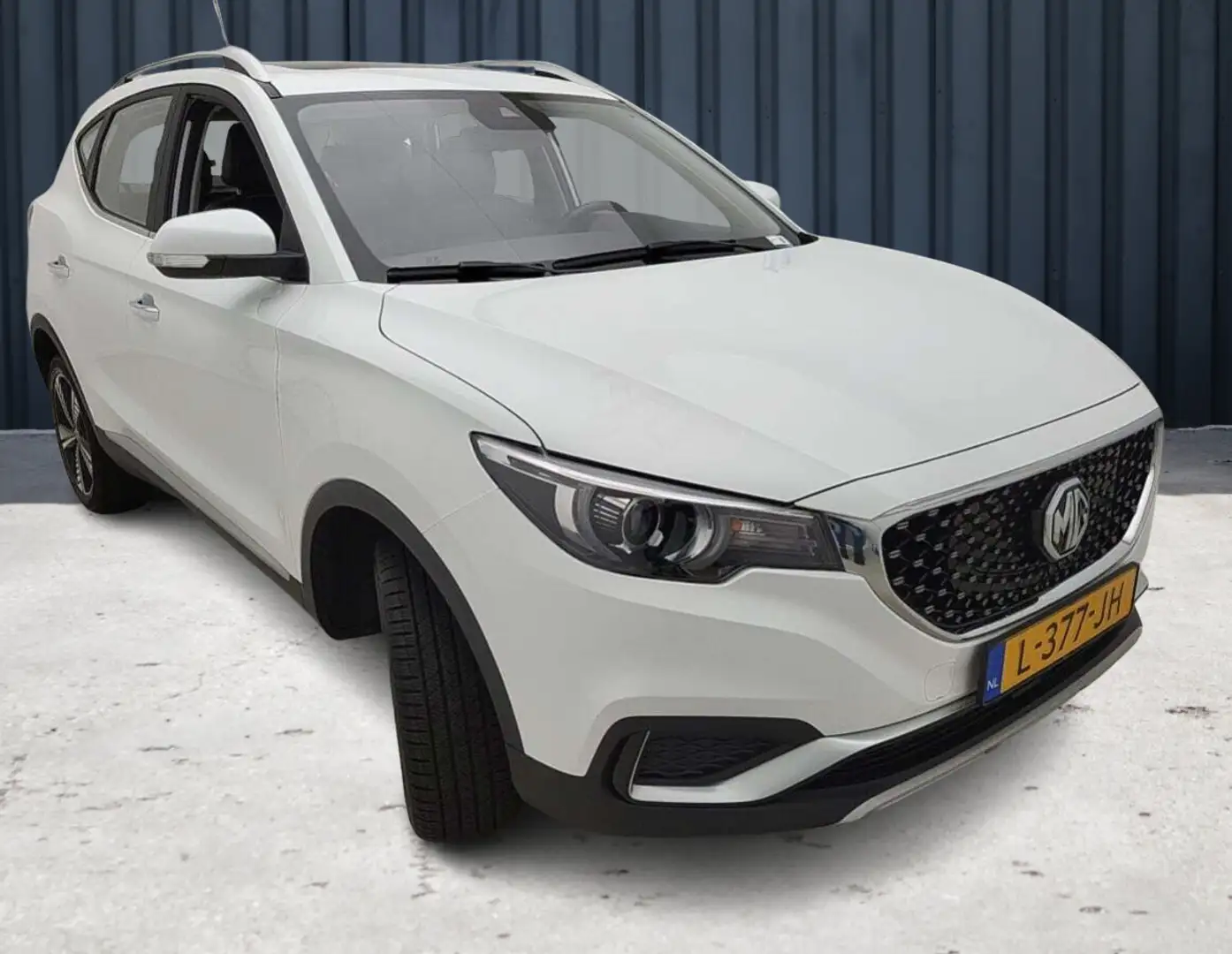 MG ZS MG EV Luxury 45 kWh (143 PK) 1e-Eig. & Dealer-Onde Wit - 2