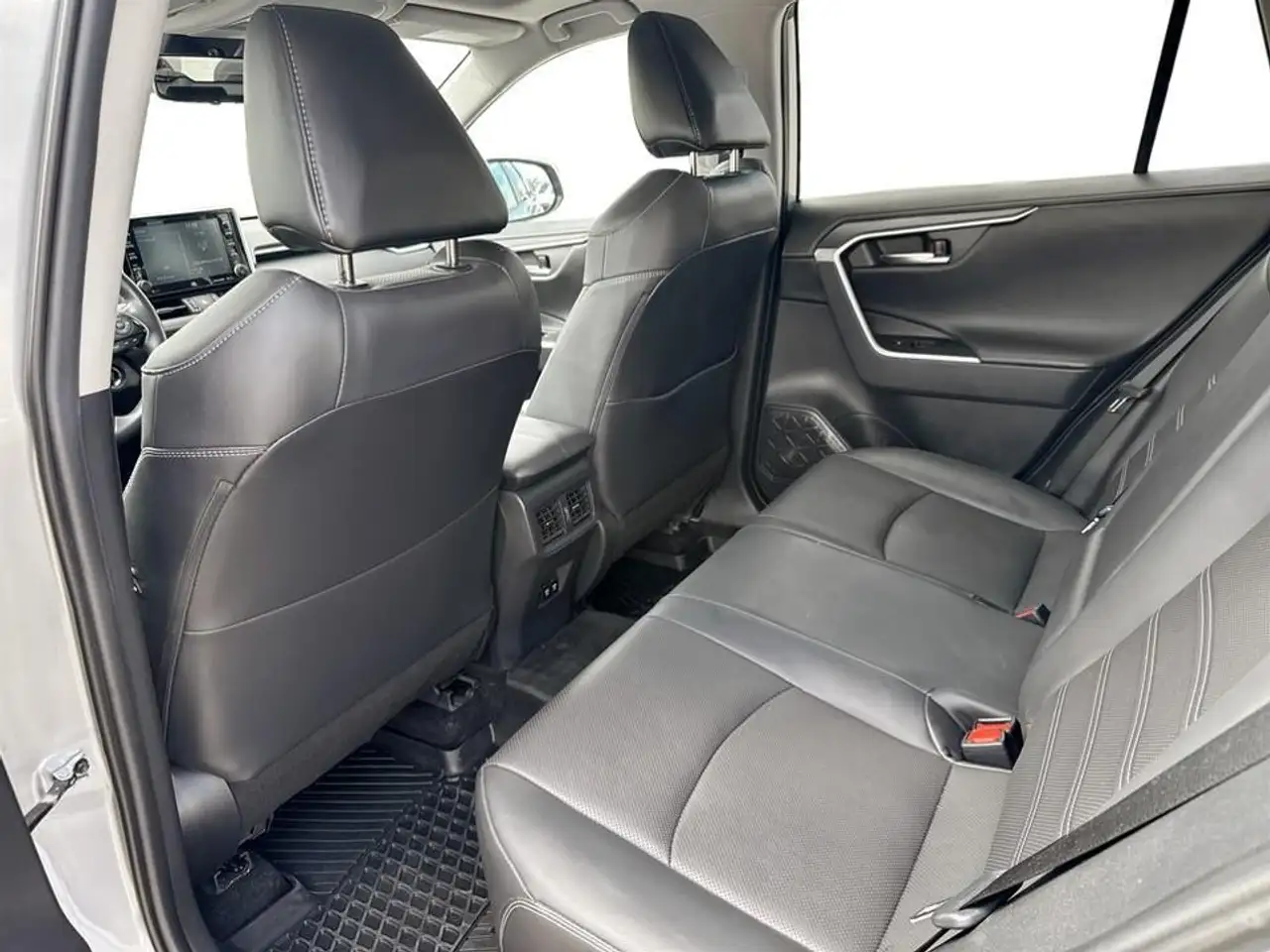 Toyota RAV 4 photo Toyota RAV 4