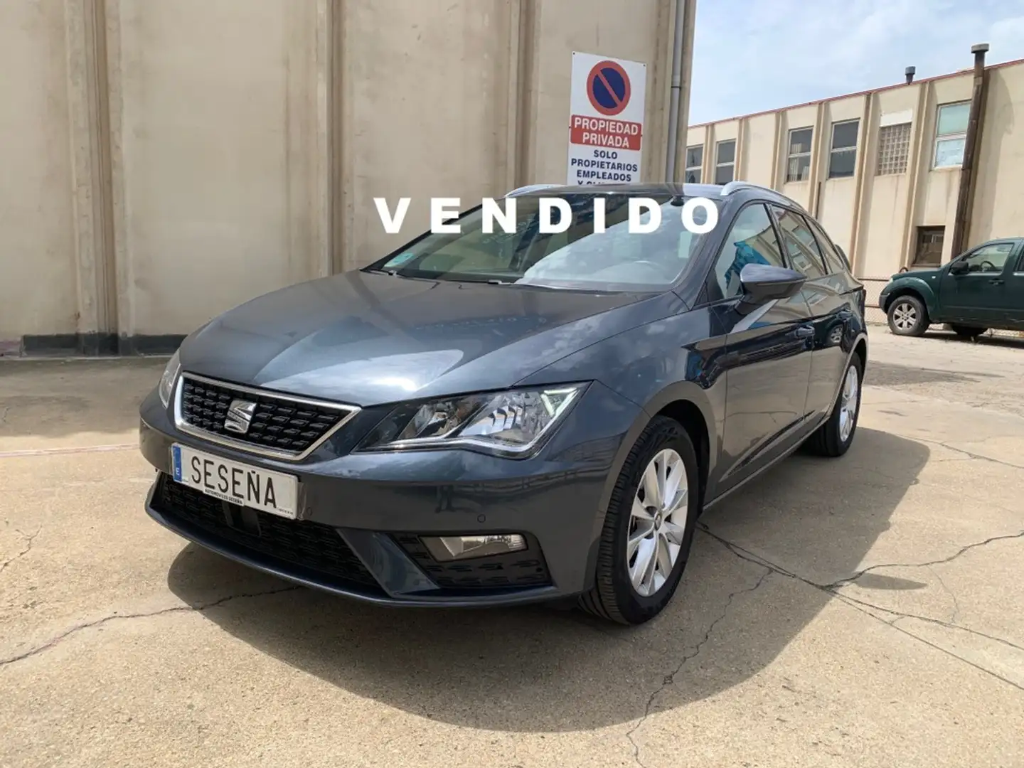 SEAT Leon ST 1.6TDI CR S&S Style 115 Gris - 1