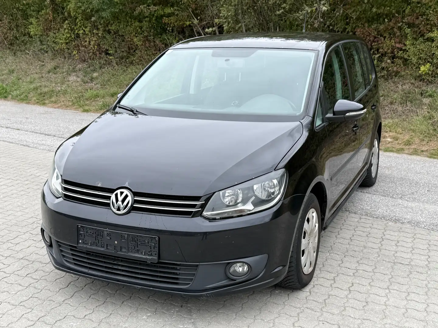 Volkswagen Touran 1.6 TDI Schwarz - 2