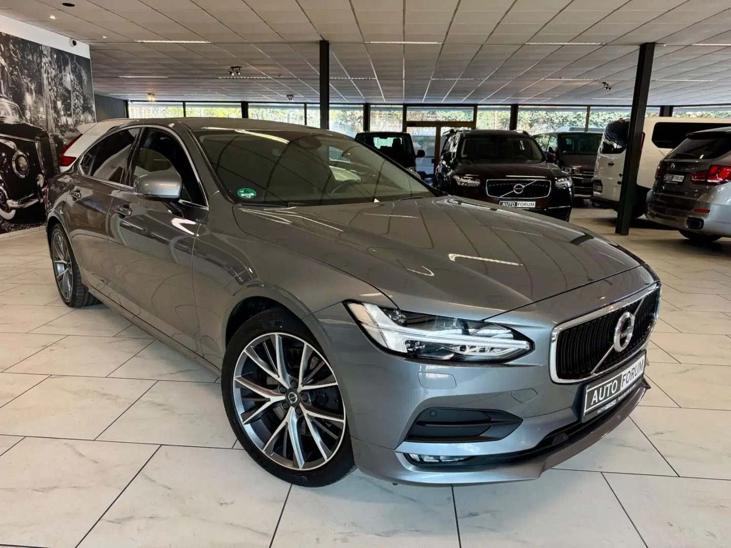 Volvo S90 T4 AUT LEDER NAVI LED H/K PDC CAM SHZ MEMORY Grau - 2