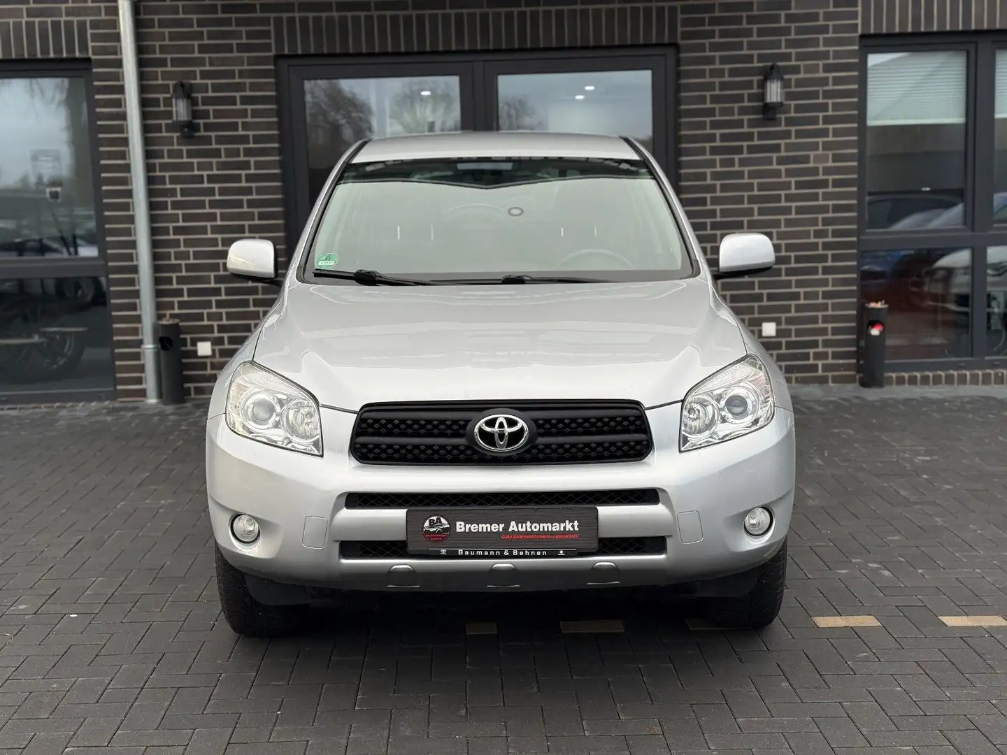 Toyota RAV 4 RAV4 Executive*Automatik*AHK*PDC*Klima*4x4 Silber - 2