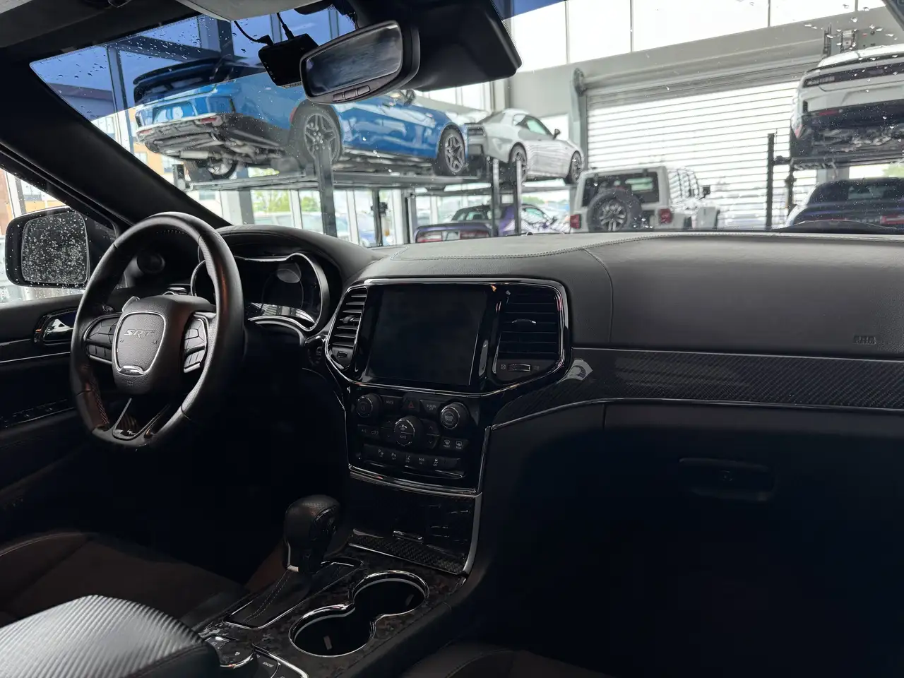 Jeep Grand Cherokee снимка Jeep Grand Cherokee