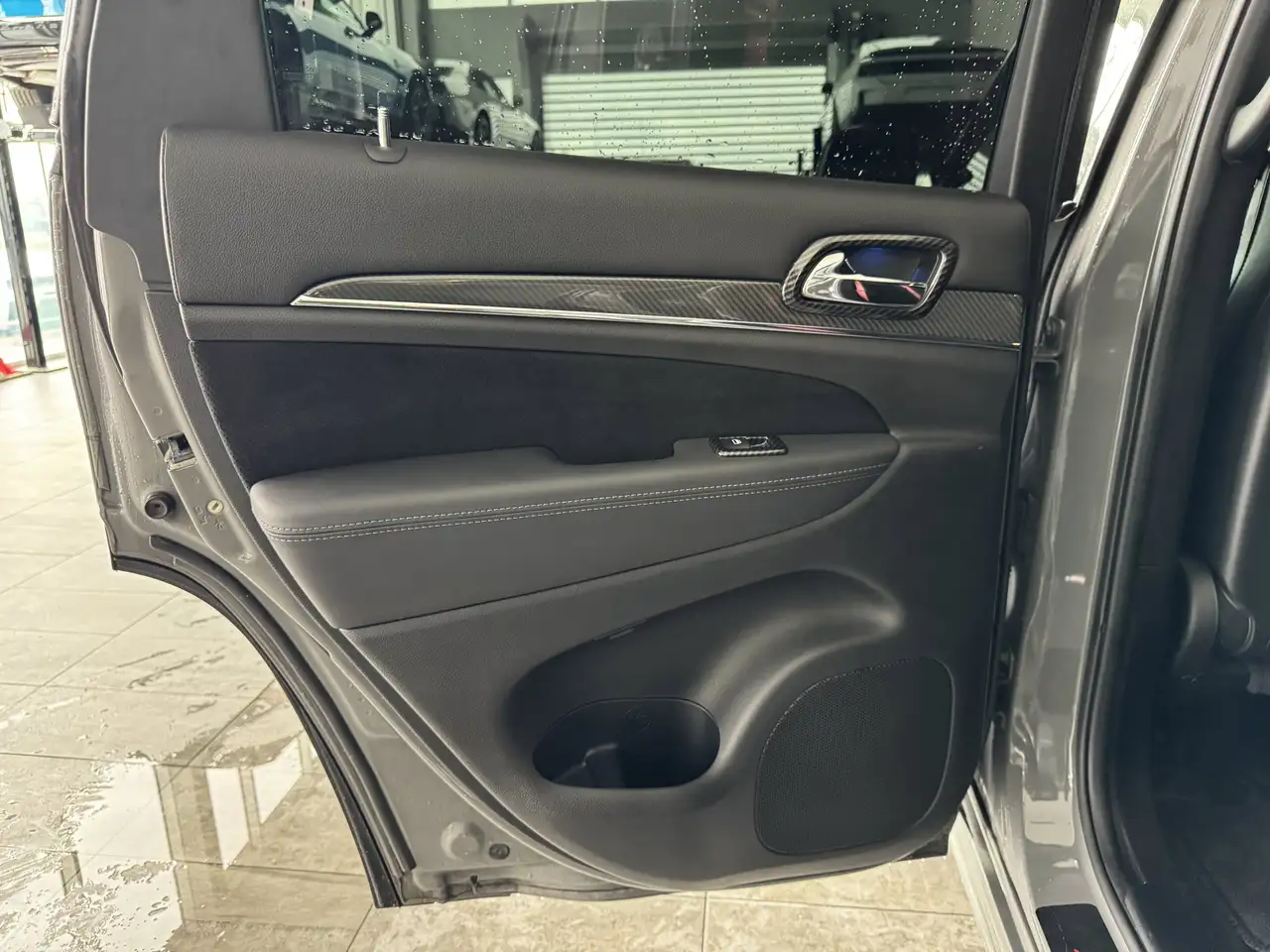 Jeep Grand Cherokee снимка Jeep Grand Cherokee