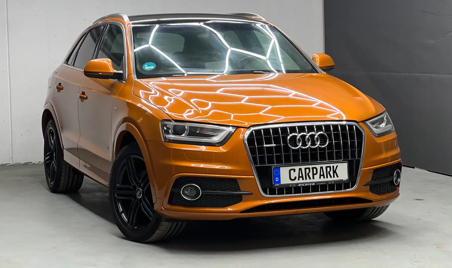 Audi Q3 2.0 TDI S-Line quattro Portocaliu - 2