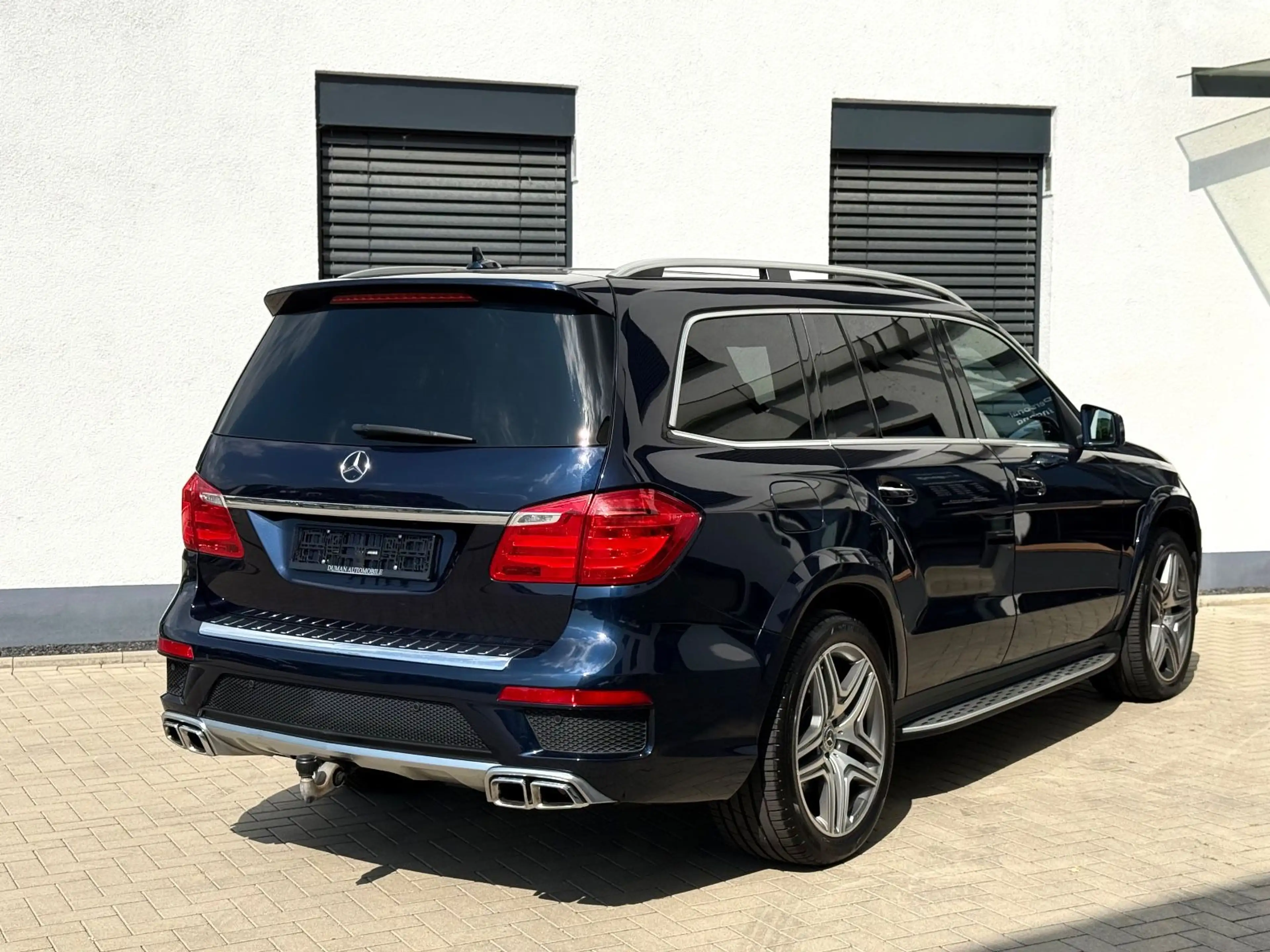 Mercedes-Benz GL 63 AMG 4M MASSAGE 360° AHK KEYLESS-GO 7-SITZE — photo 6