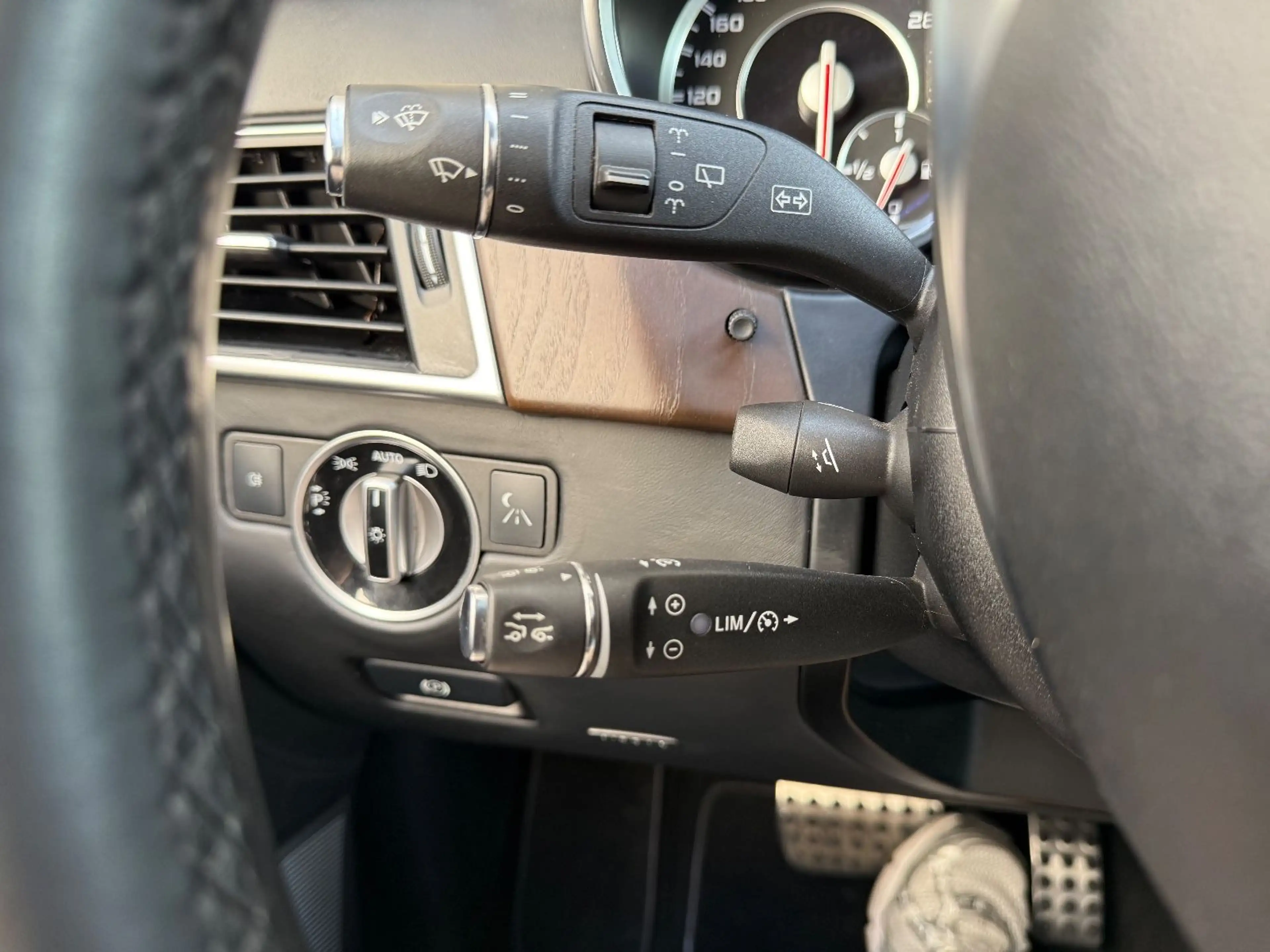 Mercedes-Benz GL 63 AMG 4M MASSAGE 360° AHK KEYLESS-GO 7-SITZE — photo 10