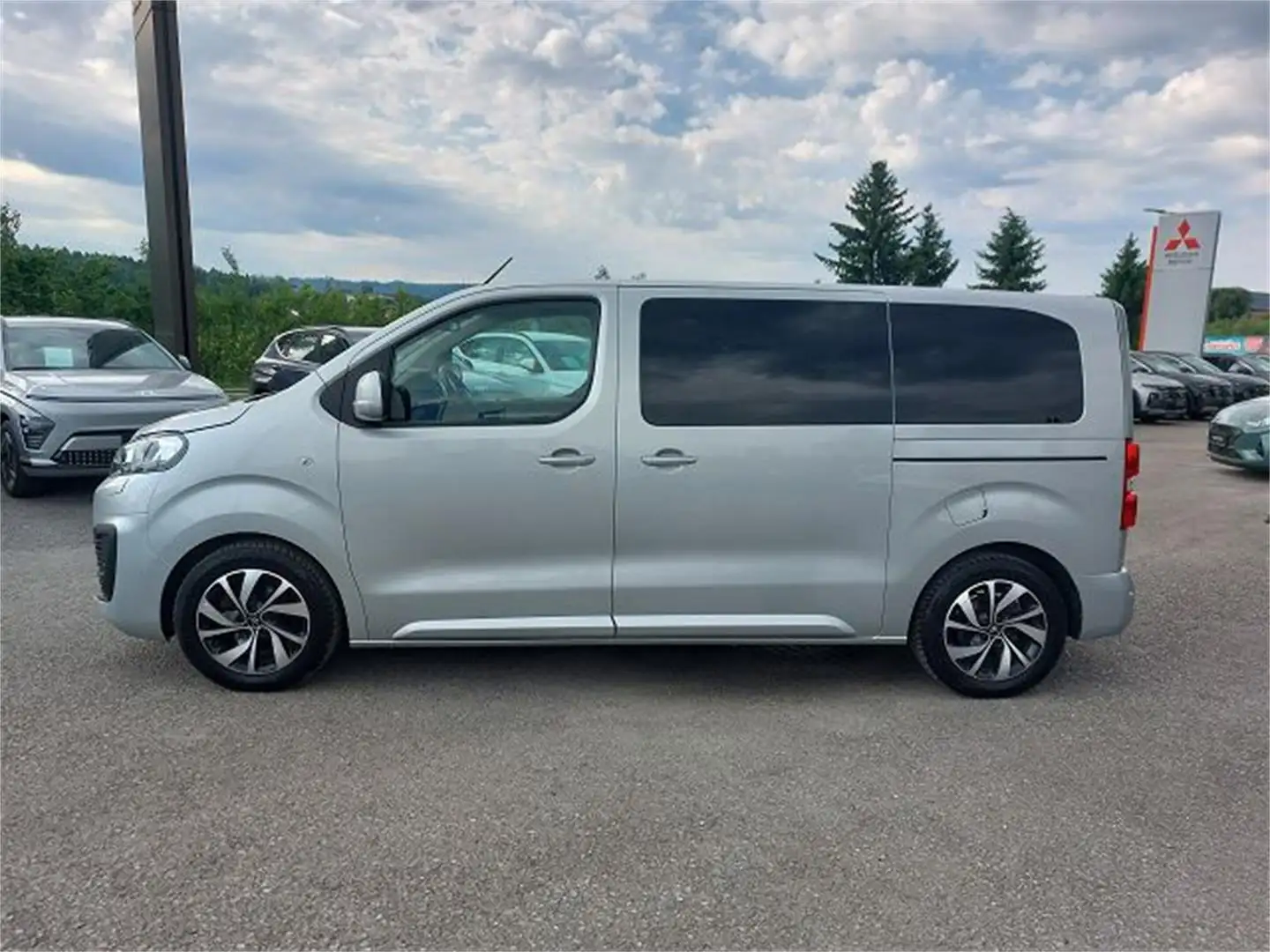Citroen Spacetourer BlueHDI 150 S&S Grau - 2