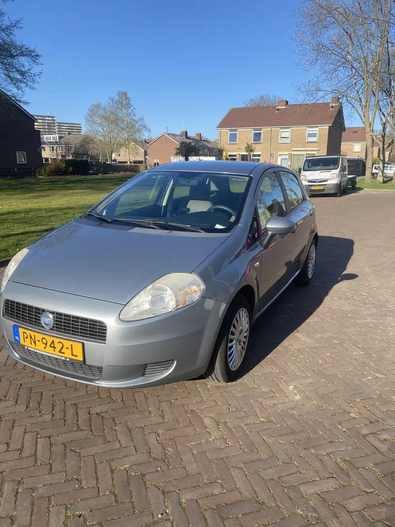 Fiat Punto 1.4 Active Grigio - 2