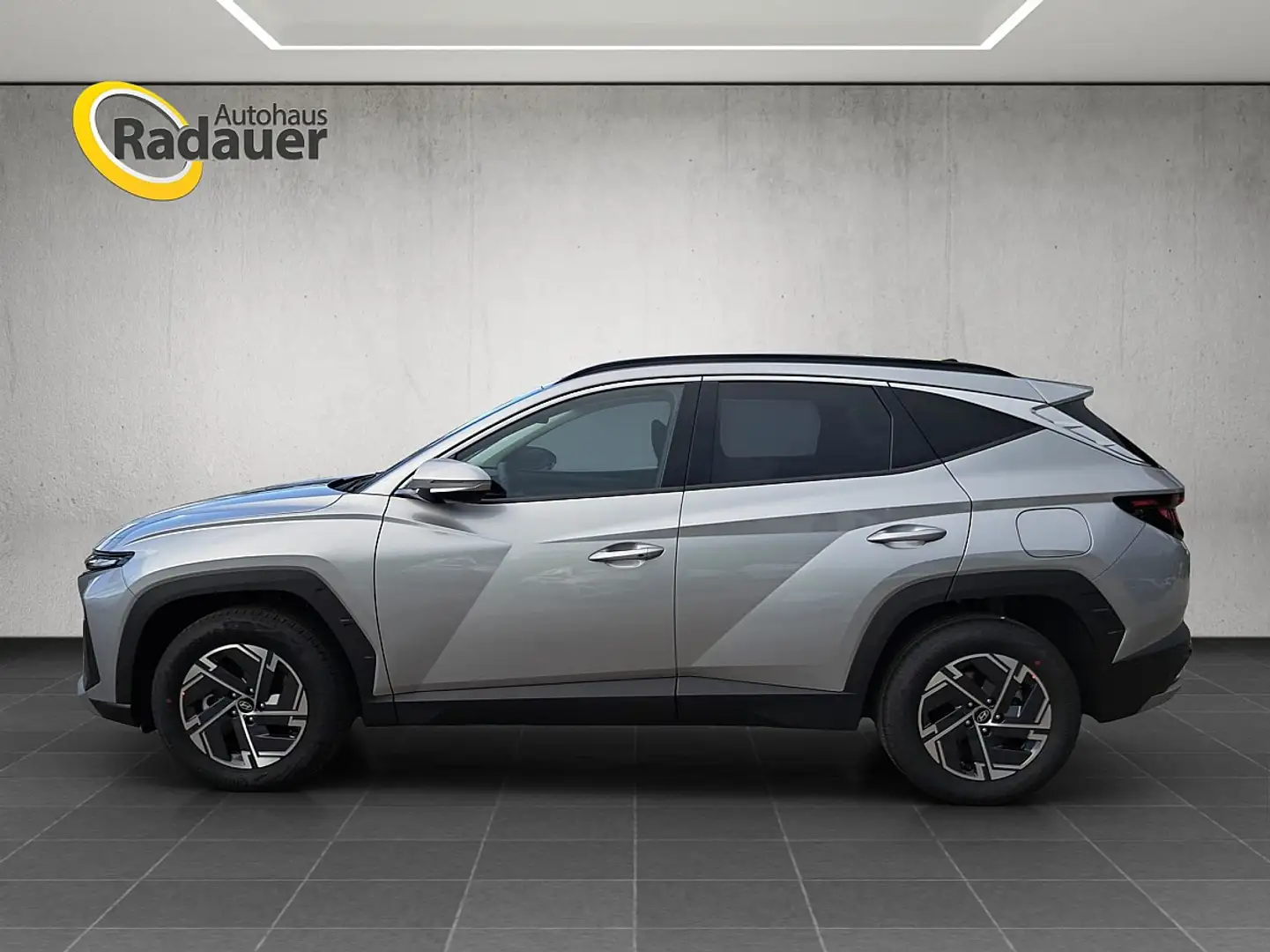 Hyundai TUCSON Tucson 1,6 T-GDI 48V 2WD Jubilé *AKTONSPREIS 29... Silber - 2