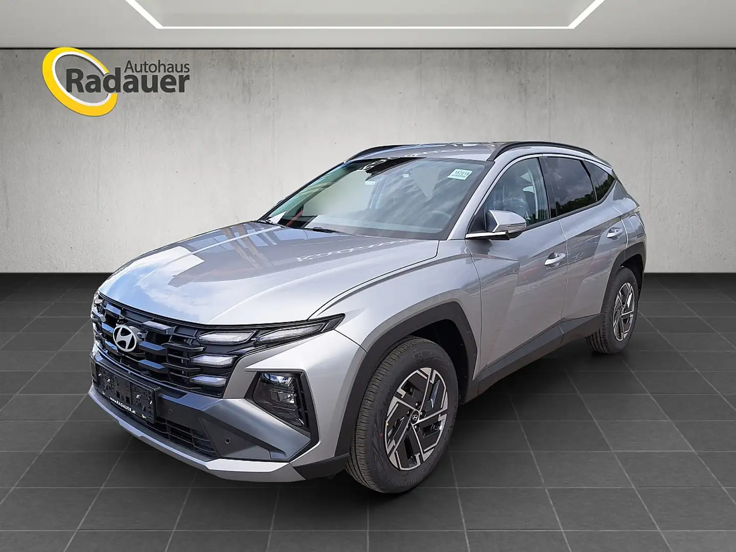 Hyundai TUCSON Tucson 1,6 T-GDI 48V 2WD Jubilé *AKTONSPREIS 29... Silber - 1