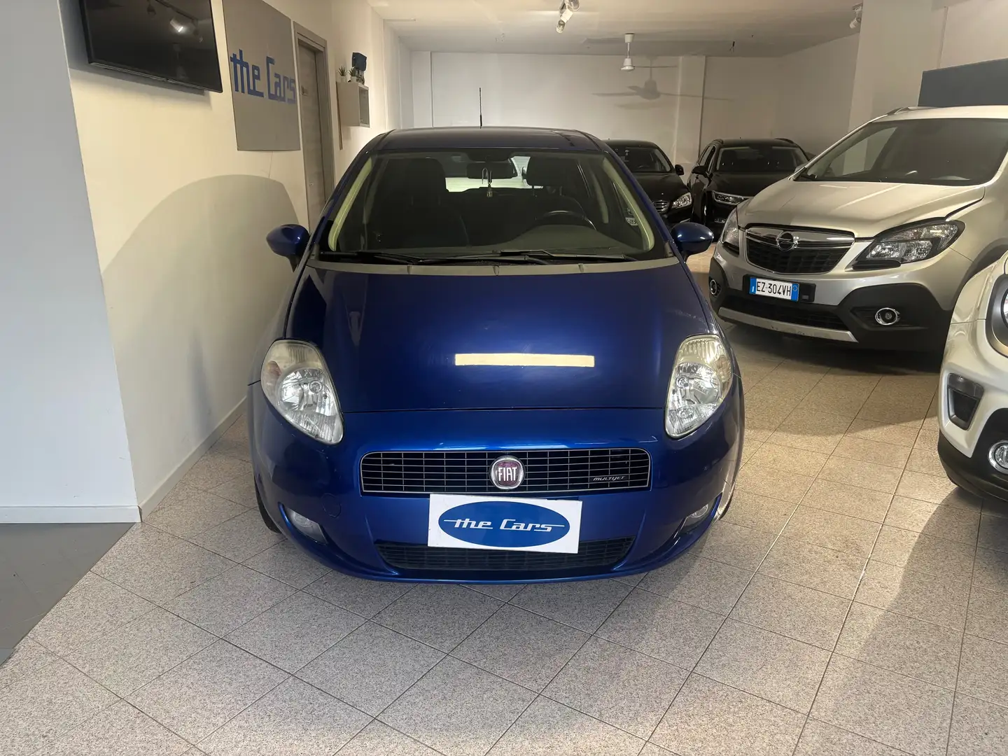Fiat Grande Punto Grande Punto 5p 1.3 mjt 16v Dynamic c/esp 75cv Bleu - 1