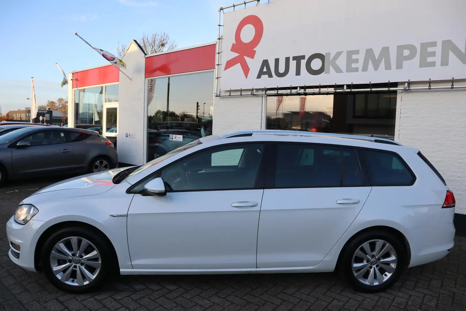 Volkswagen Golf Variant 1.0 TSI COMFORTLINE NAVI|CAMERA||TREKHAAK Blanco - 2