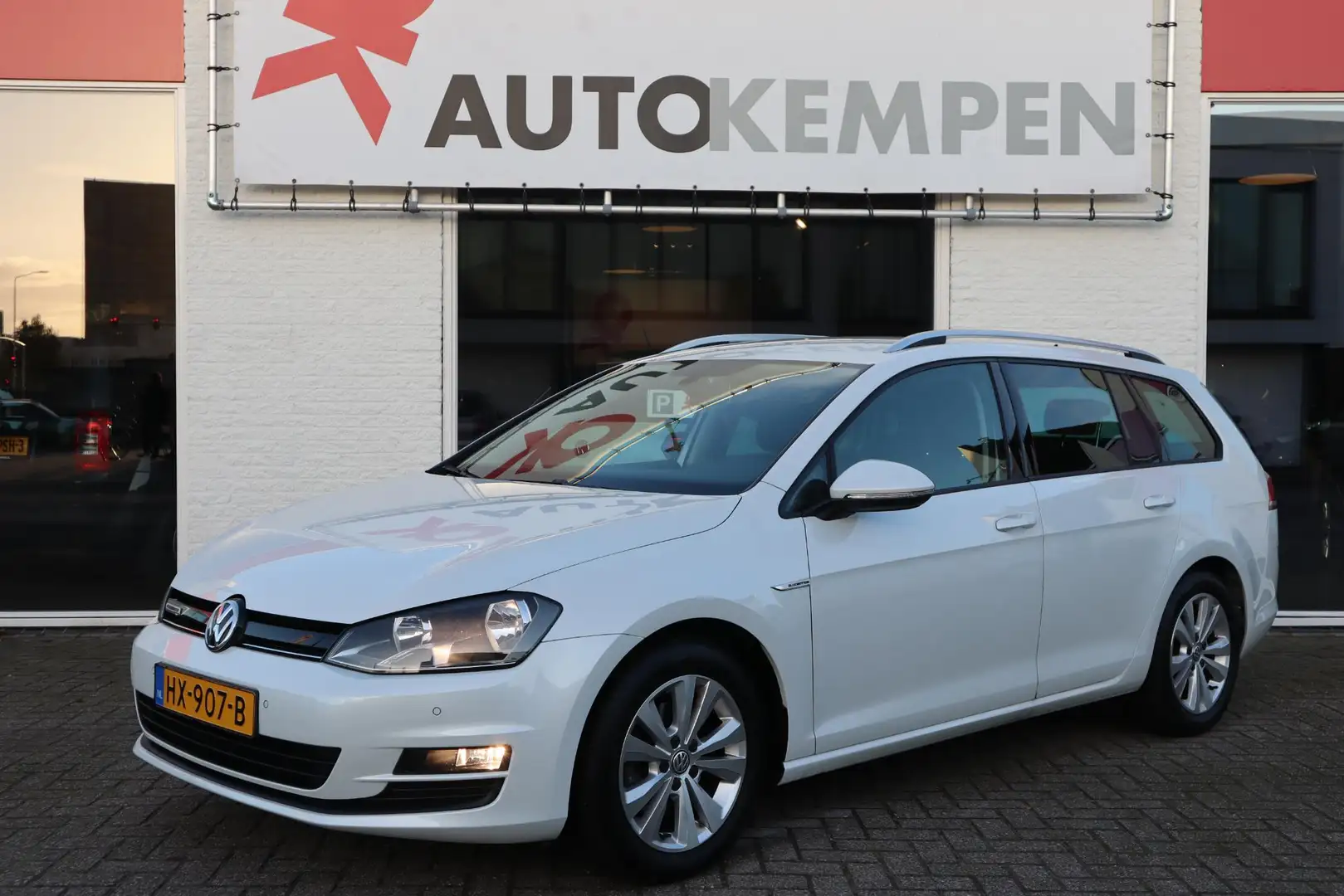 Volkswagen Golf Variant 1.0 TSI COMFORTLINE NAVI|CAMERA||TREKHAAK Blanco - 1