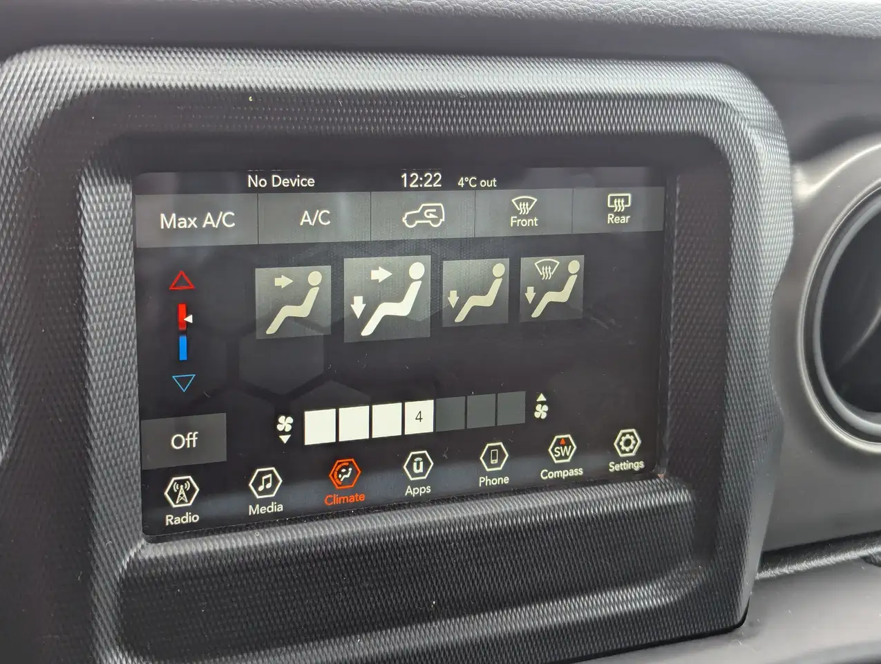 Jeep Wrangler снимка Jeep Wrangler
