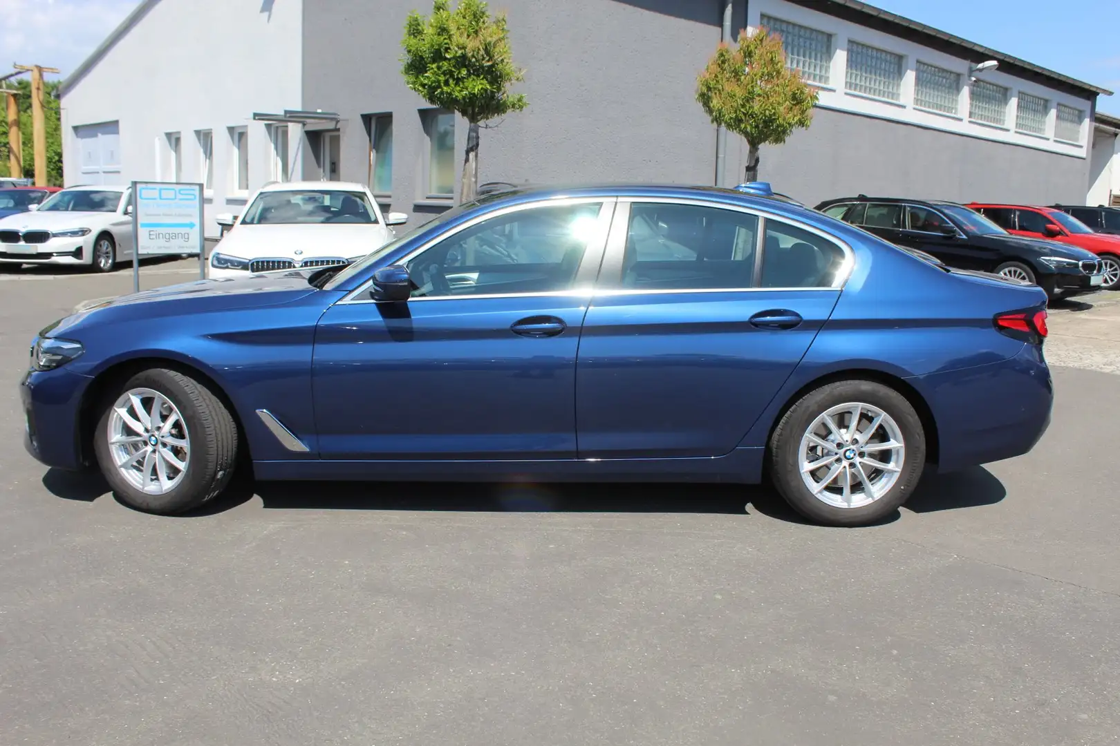 BMW 520 d Limousine +DAB+S-Leder+KAMERA+Lenkradheizung+ Blue - 1