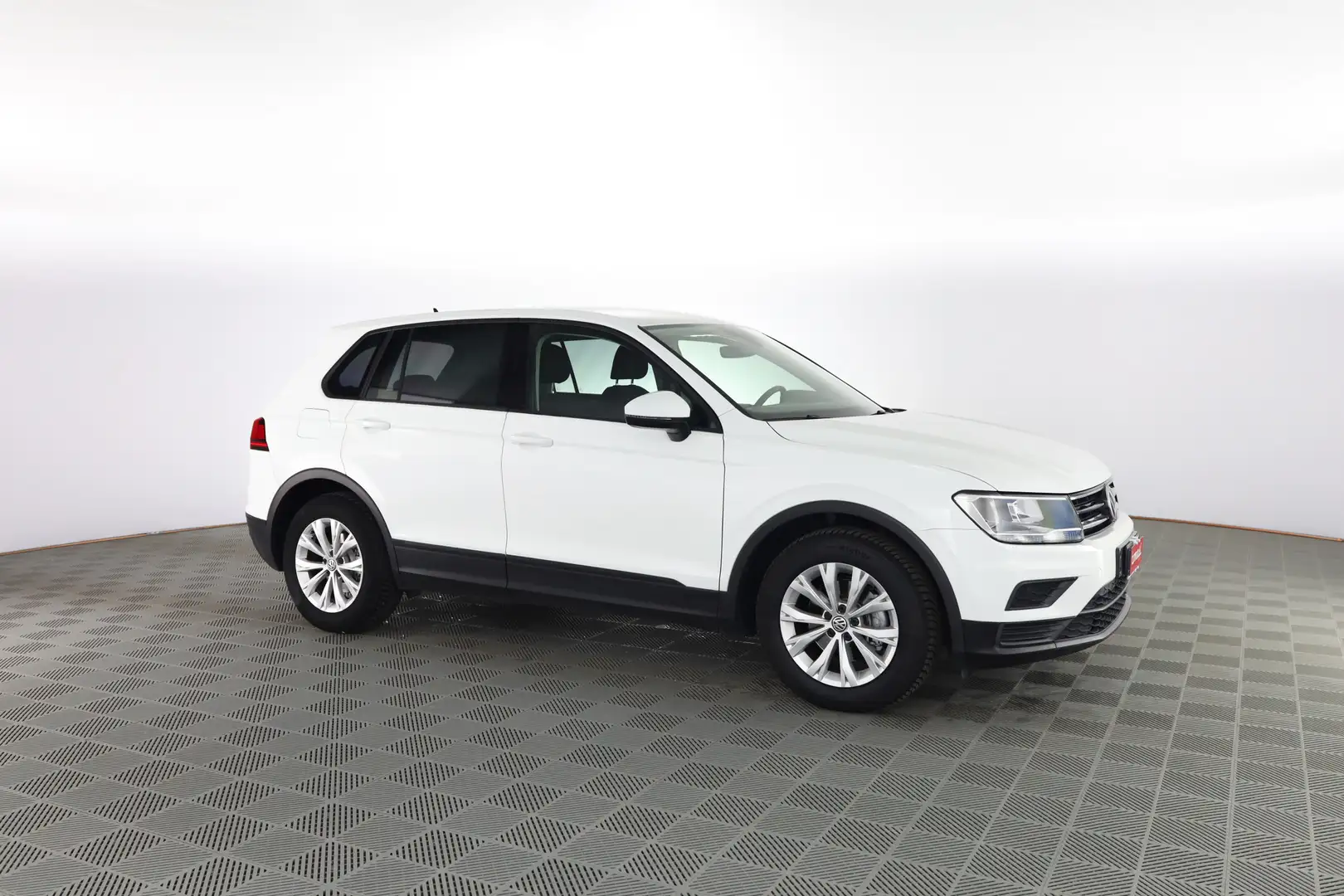 Volkswagen Tiguan 1.4 150 CV TSI DSG Executive ACT BMT Bianco - 2