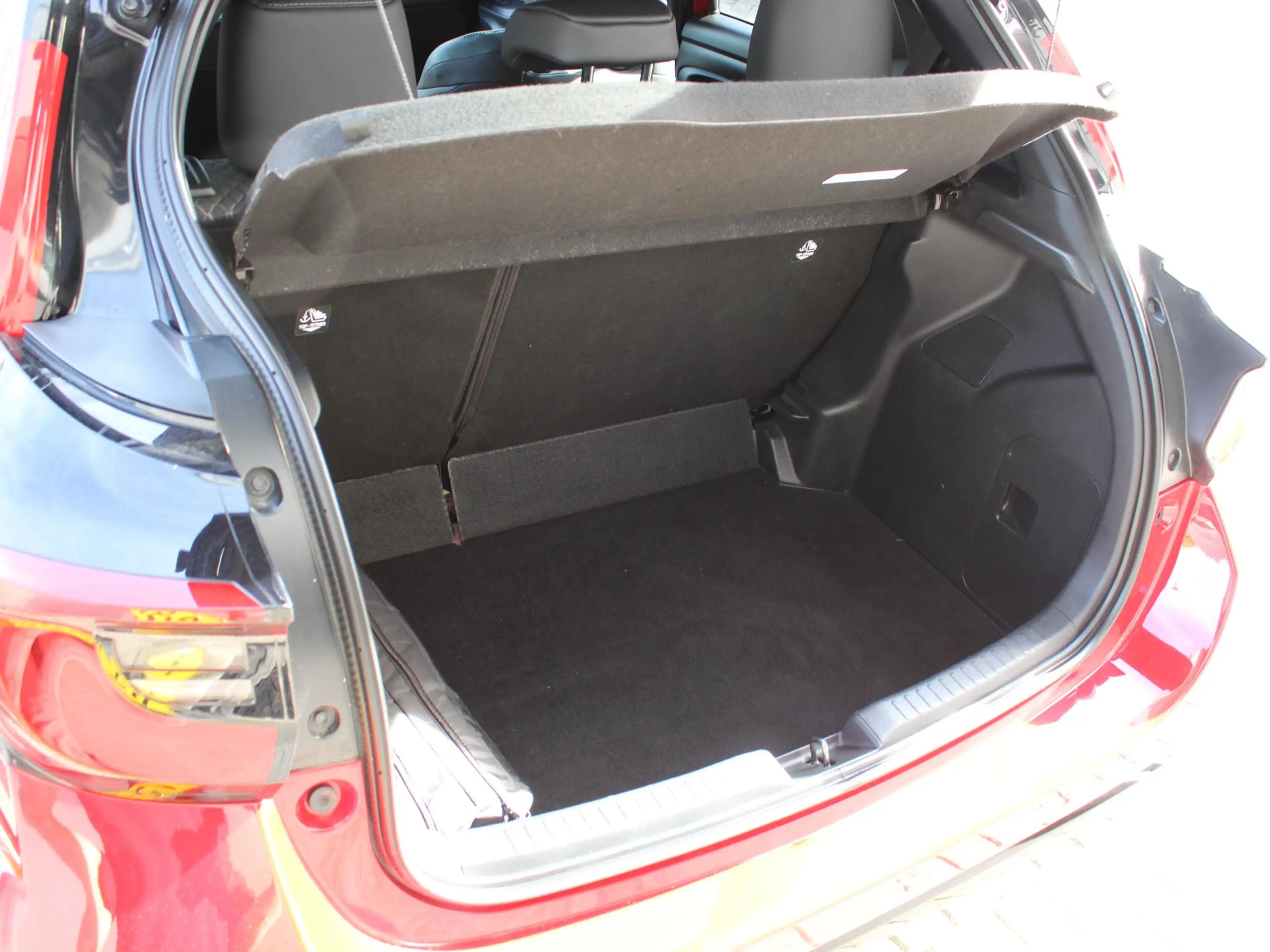 Toyota Yaris 1.5 Hybrid Executive | KEYLESS ENTRY | STOELVERWAR — photo 11