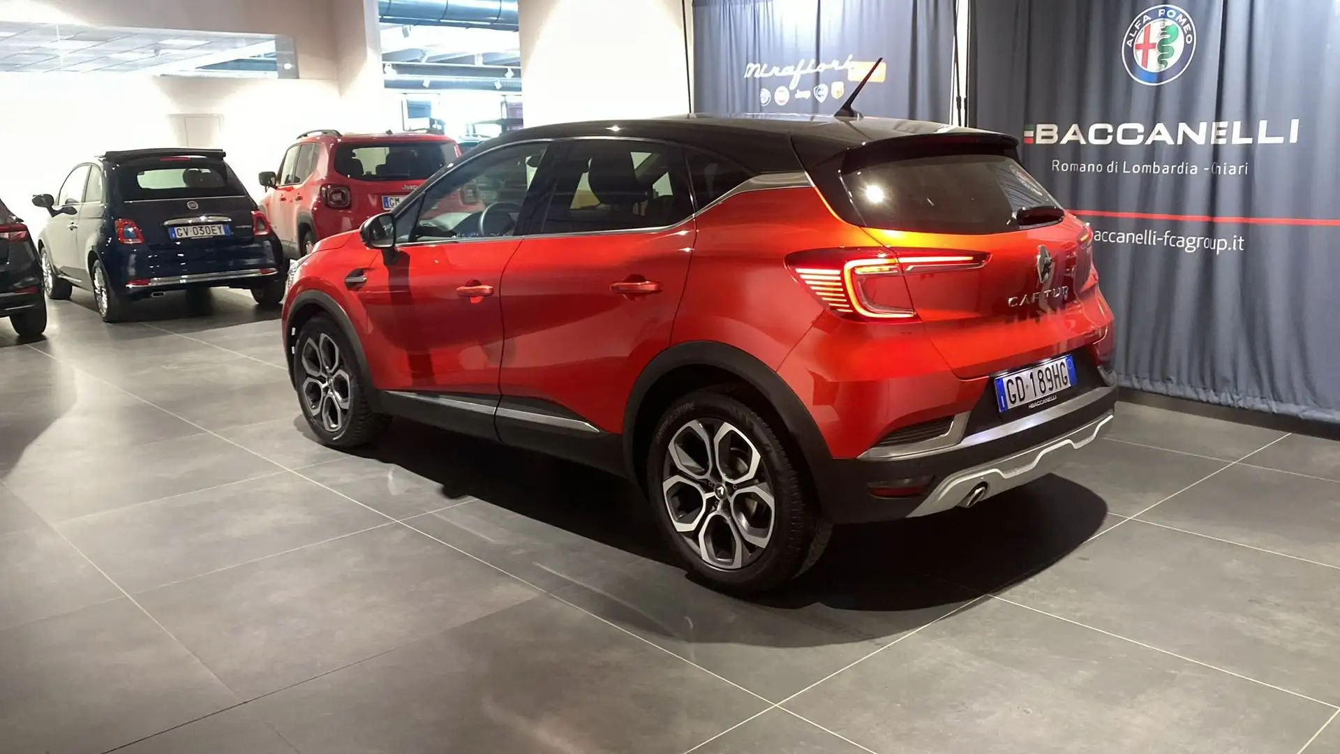 Renault Captur Blue dCi 8V 95 CV Intens Červená - 2