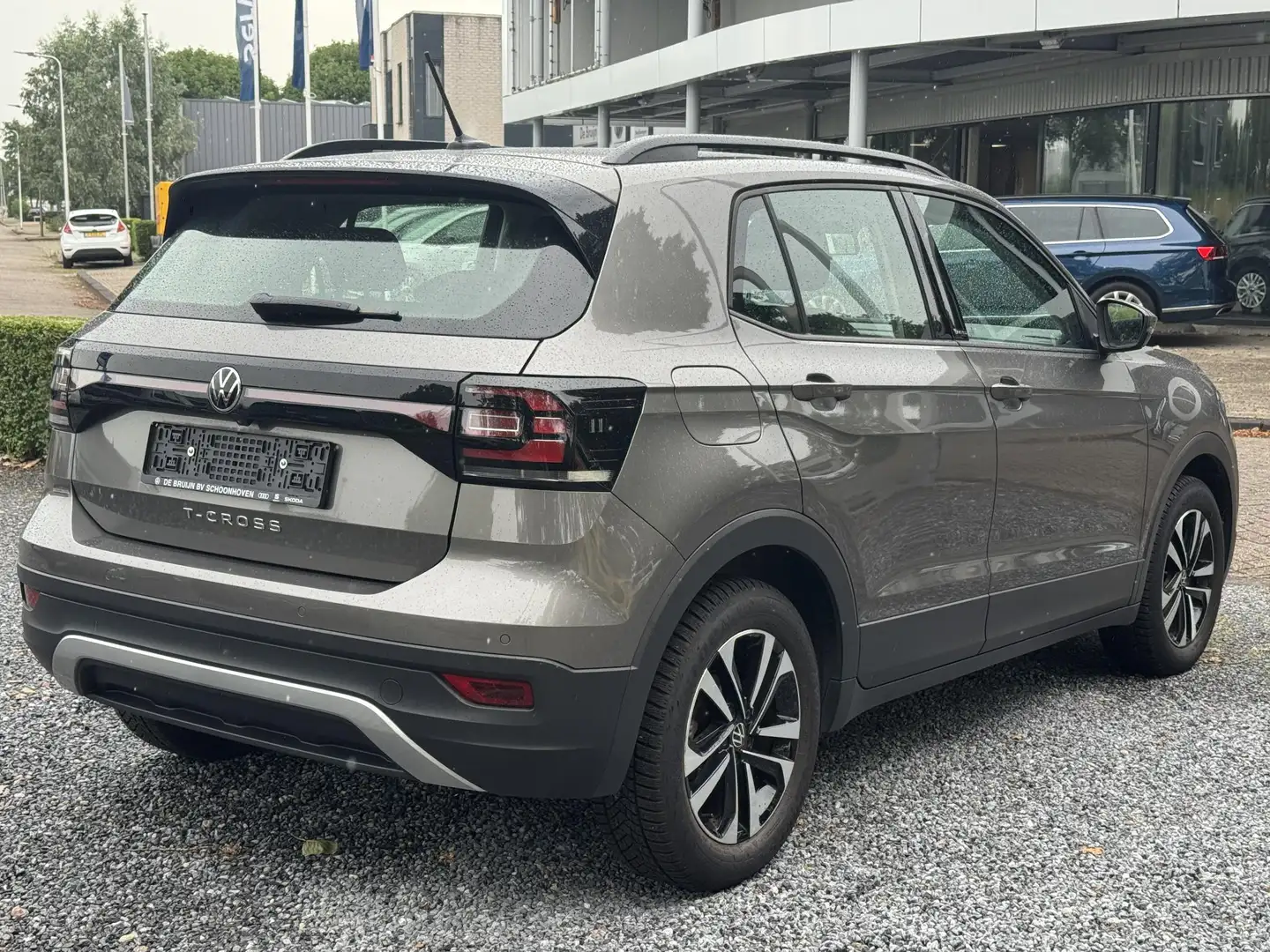 Volkswagen T-Cross 1.5 TSI 150pk DSG United (Camera,Navi,Carplay) Grijs - 2