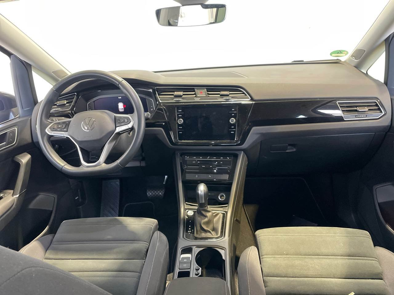 Volkswagen Touran 2.0 TDI BMT Highline Dynaudio AHK ACC LED — photo 6