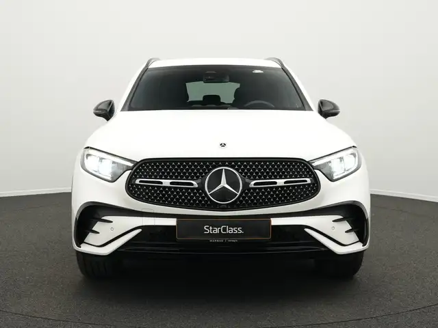 Mercedes-Benz 300 view 2